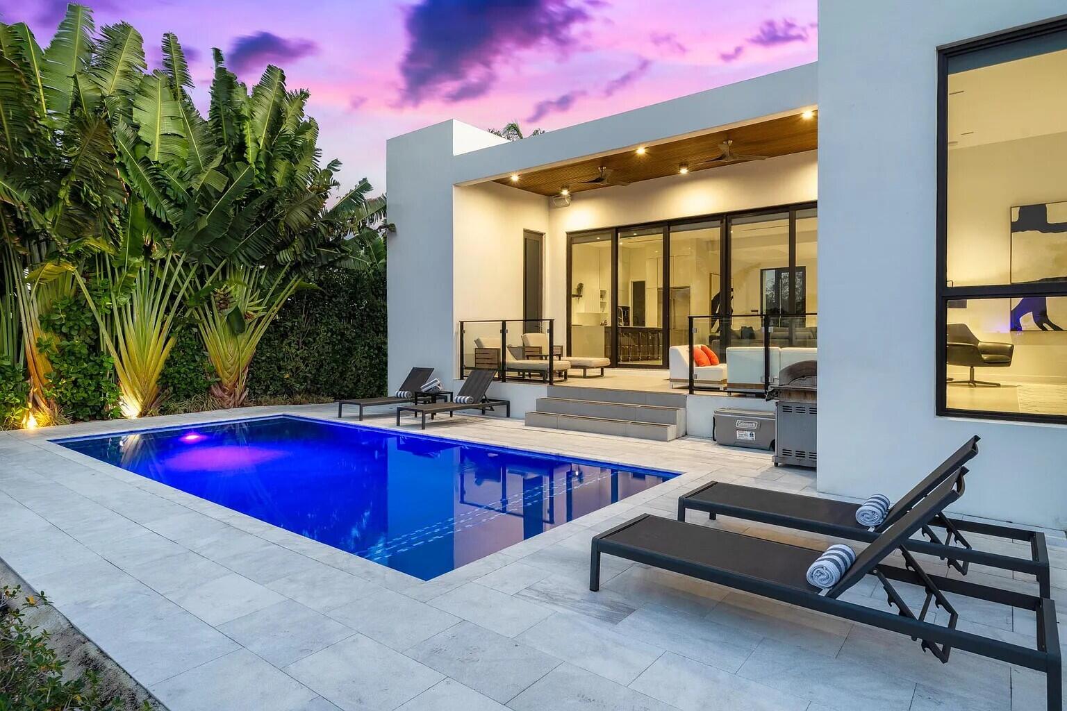 1905 N Hibiscus, North Miami FL 33181
