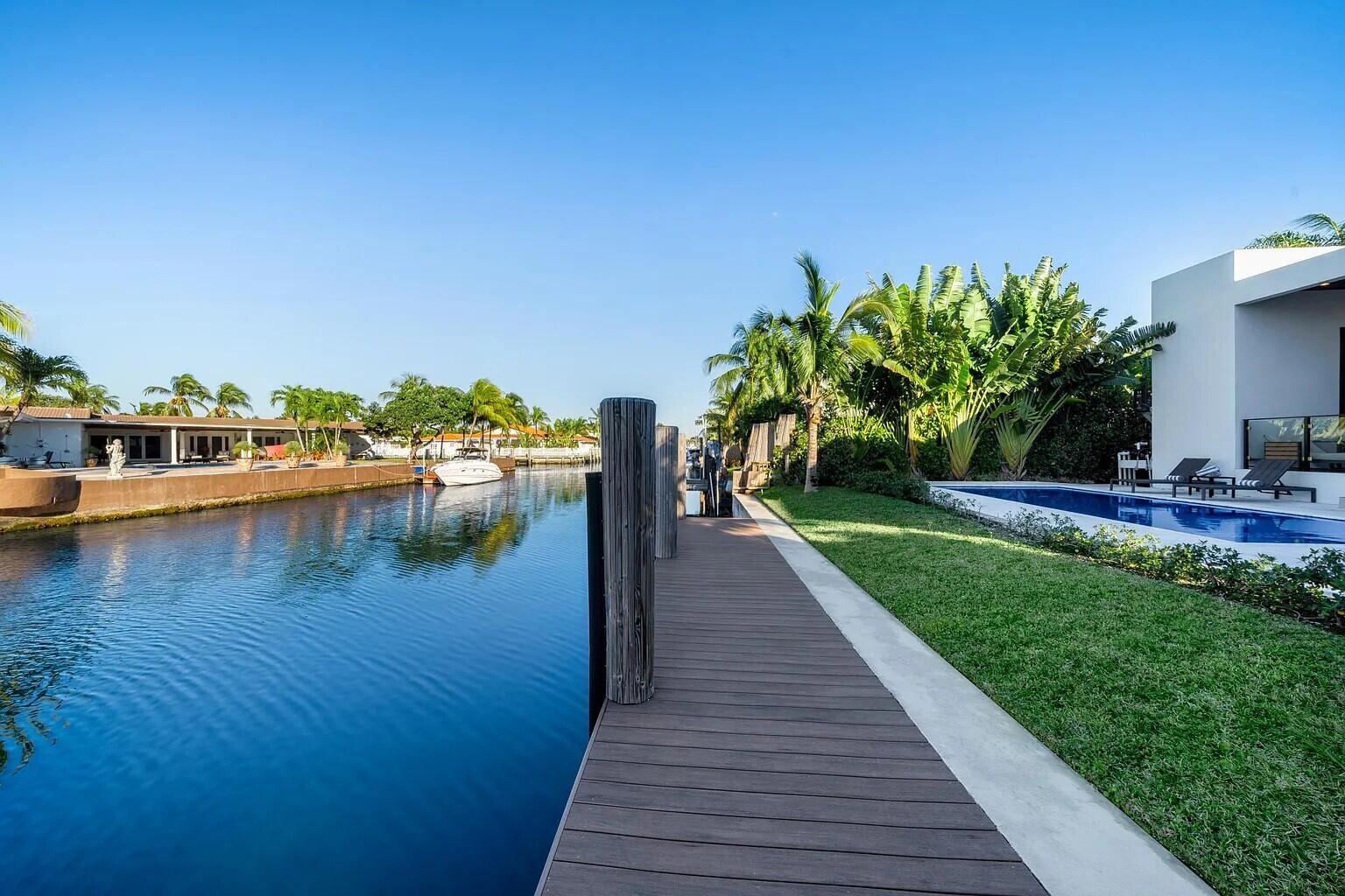 1905 N Hibiscus, North Miami FL 33181
