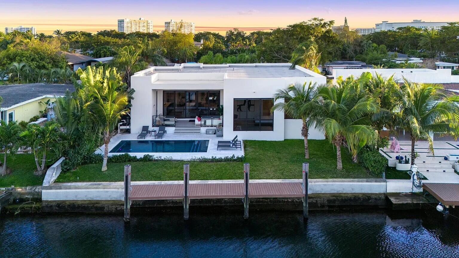 1905 N Hibiscus, North Miami FL 33181