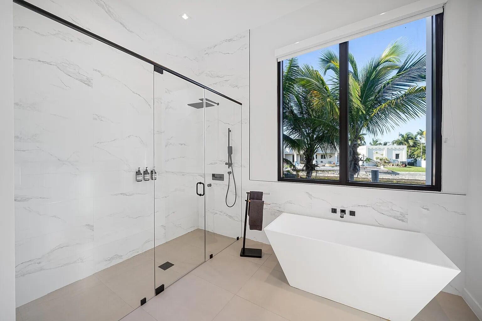 1905 N Hibiscus, North Miami FL 33181