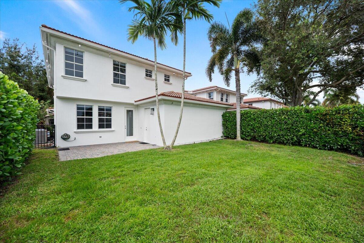 651 Castle, Palm Beach Gardens FL 33410