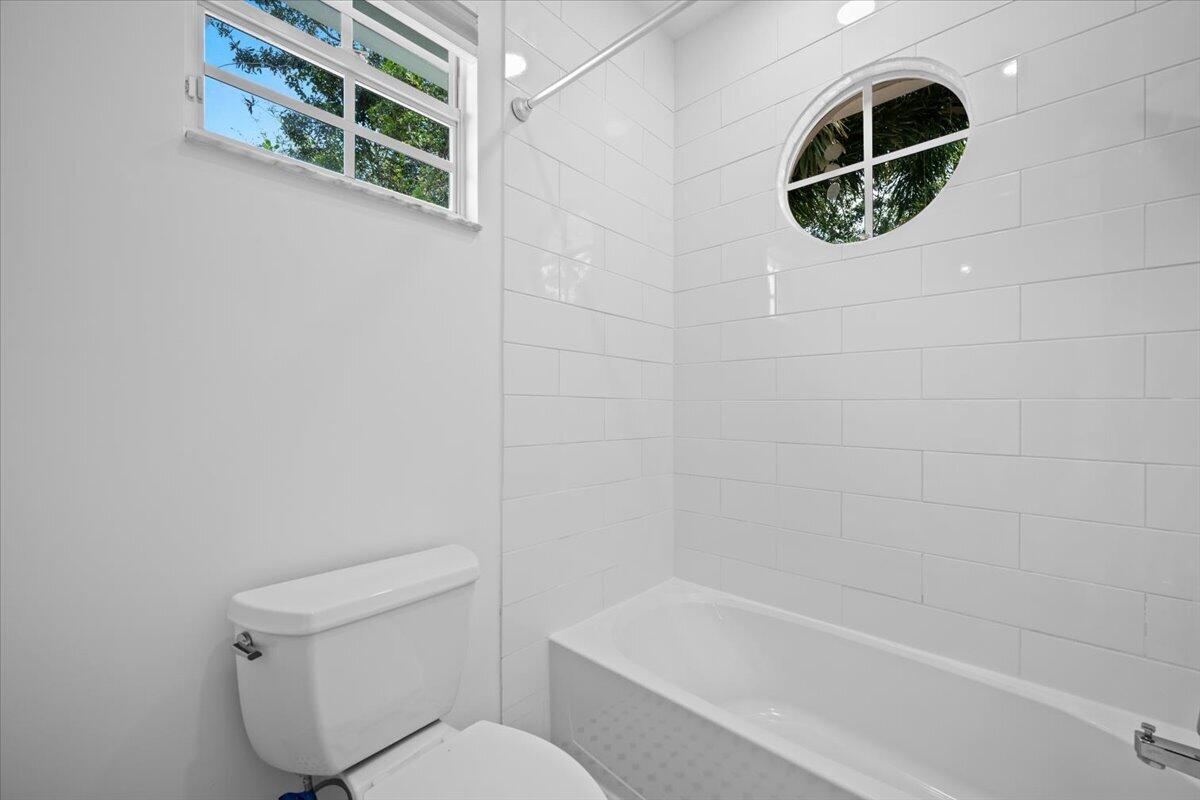 651 Castle, Palm Beach Gardens FL 33410