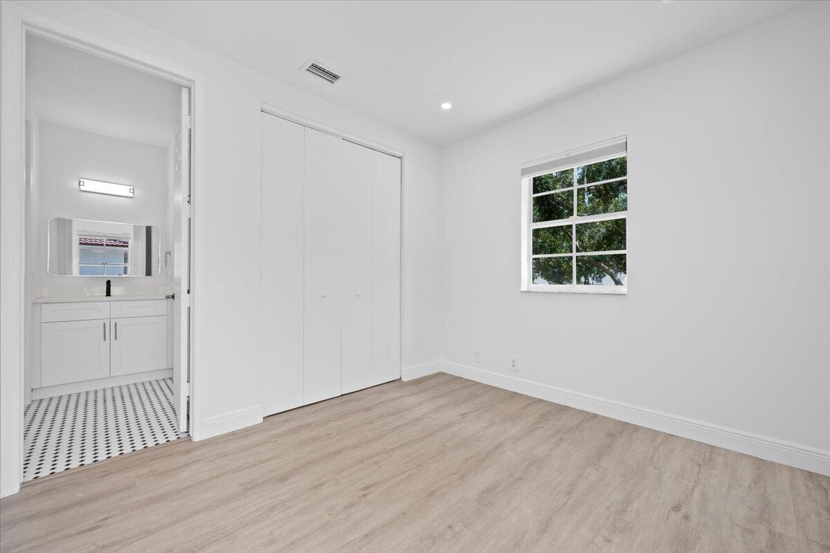 651 Castle, Palm Beach Gardens FL 33410