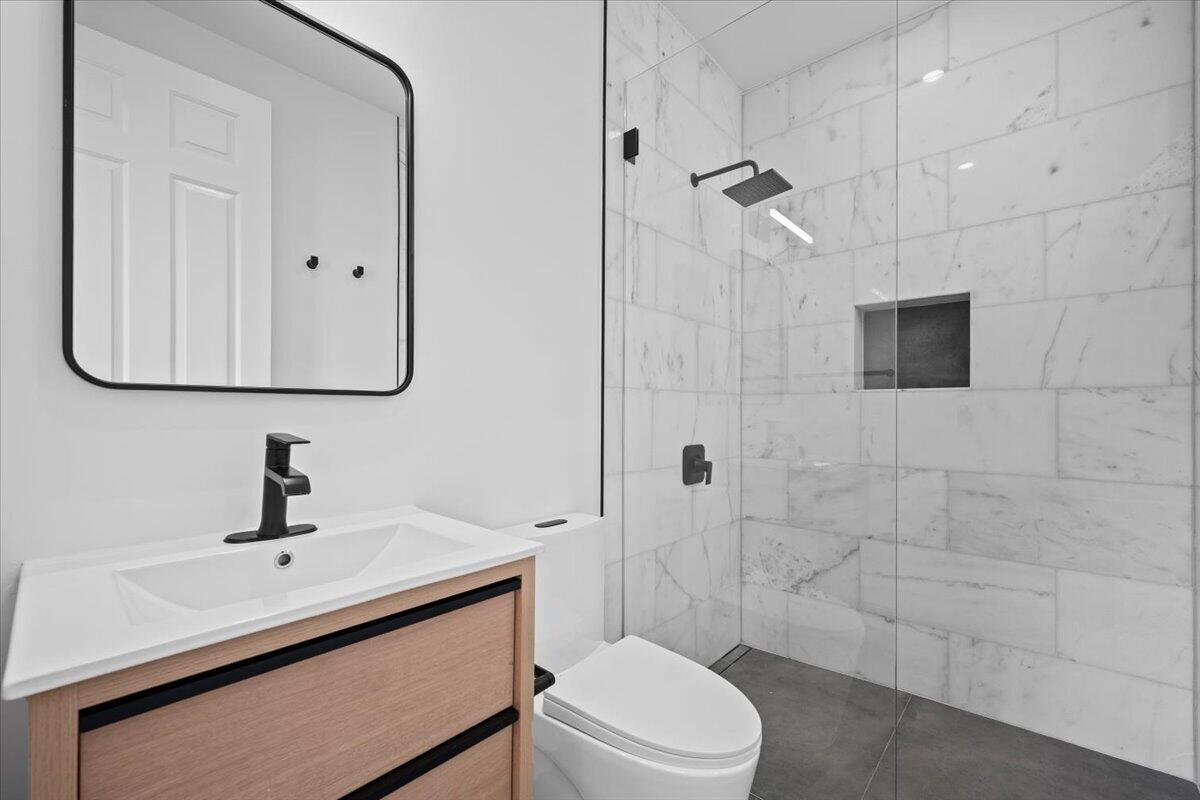 651 Castle, Palm Beach Gardens FL 33410