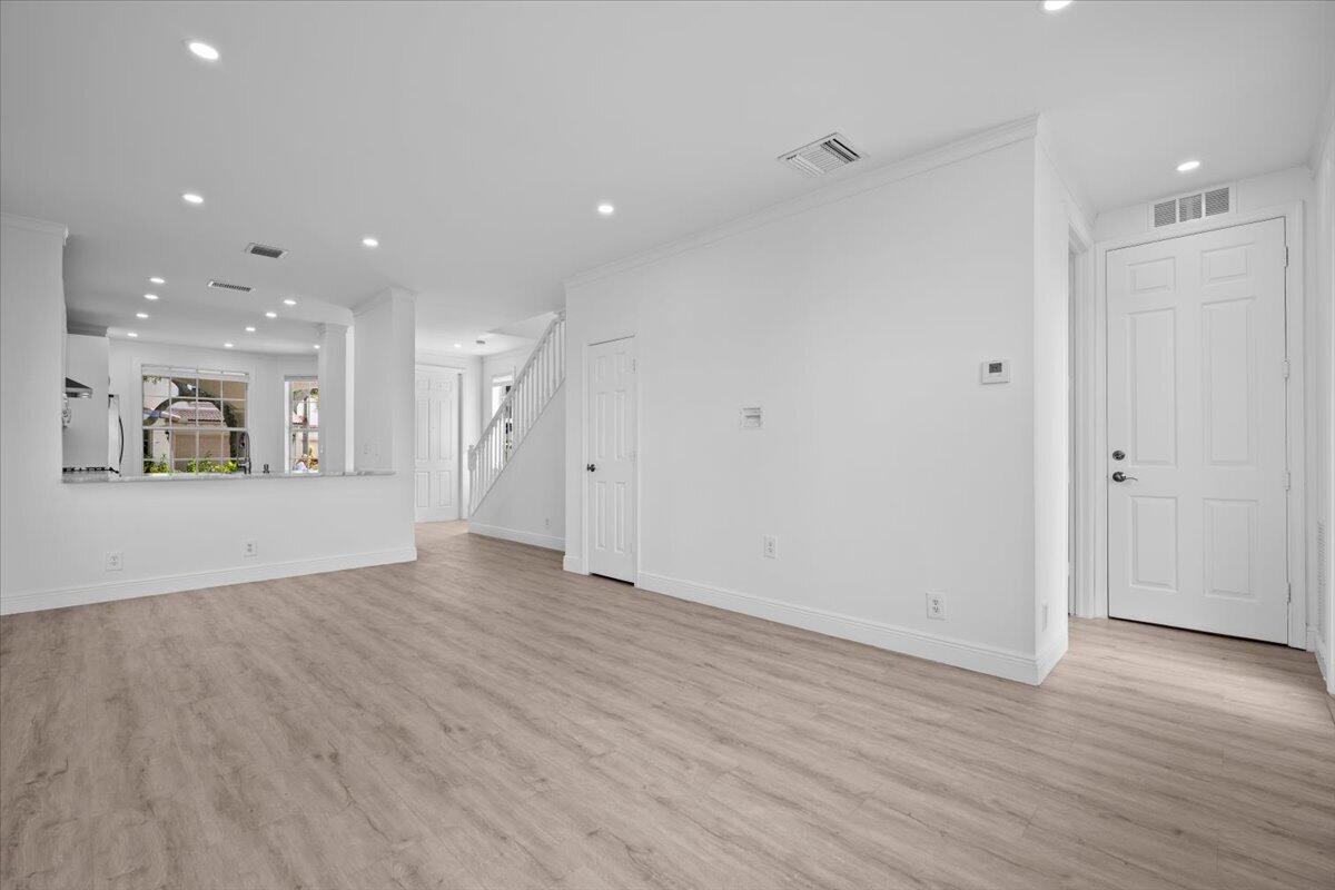 651 Castle, Palm Beach Gardens FL 33410