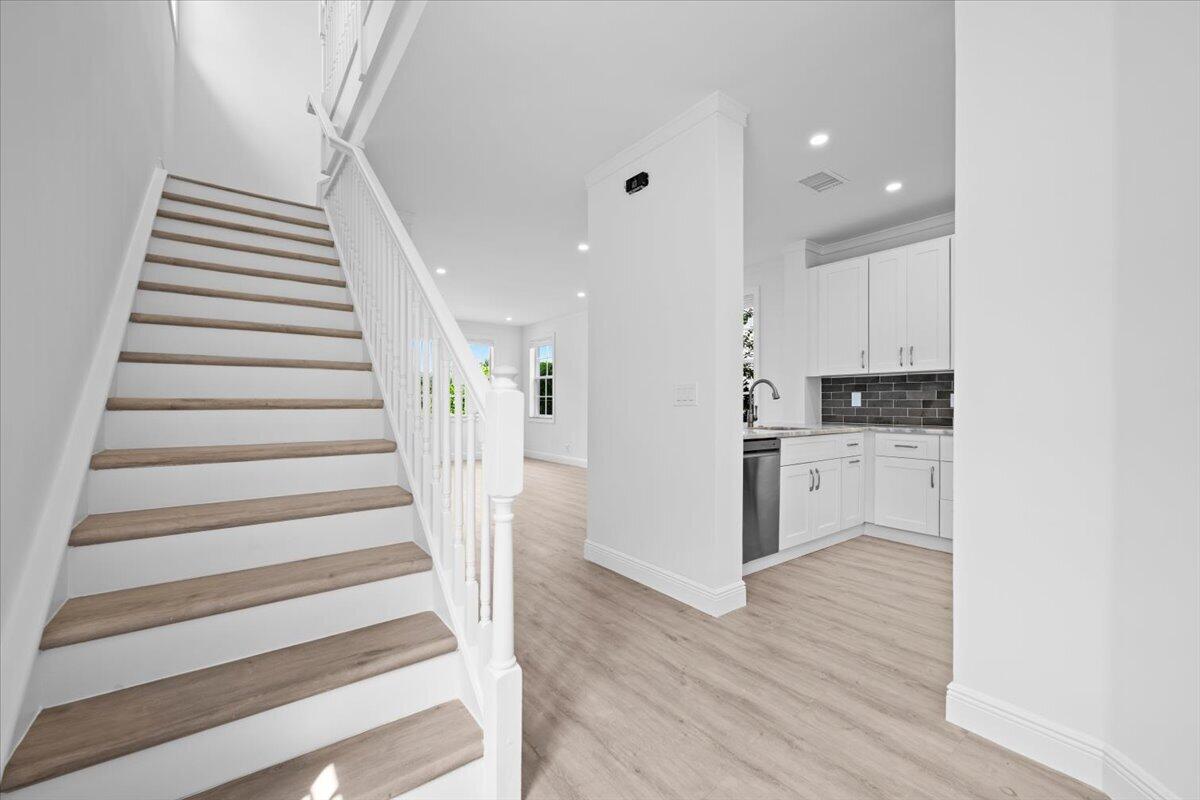 651 Castle, Palm Beach Gardens FL 33410