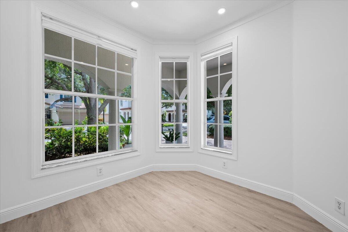 651 Castle, Palm Beach Gardens FL 33410