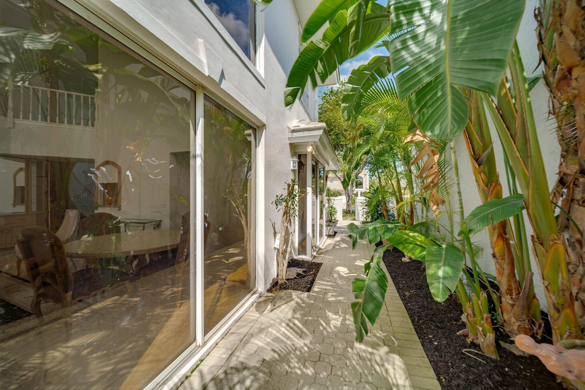 7756 Travelers Tree, Boca Raton FL 33433