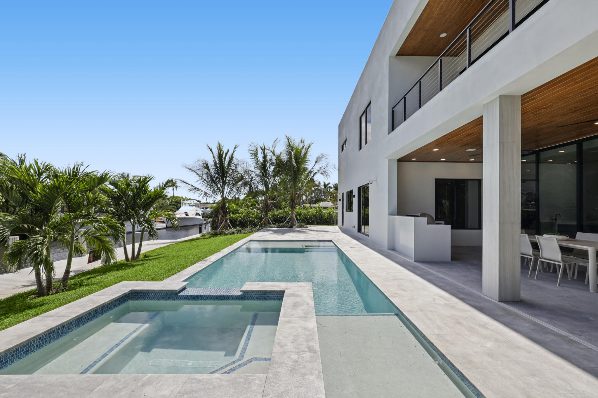 4730 NE 22ND, Lighthouse Point FL 33064