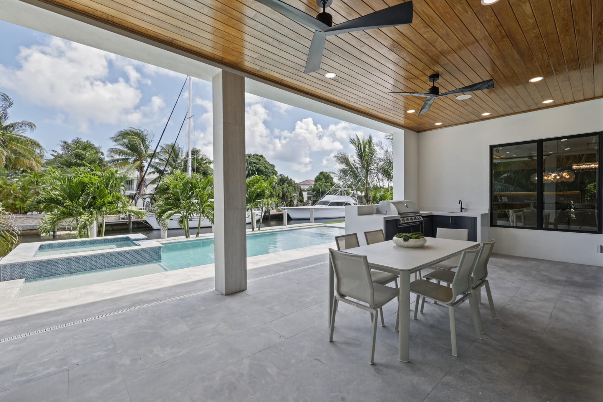 4730 NE 22ND, Lighthouse Point FL 33064