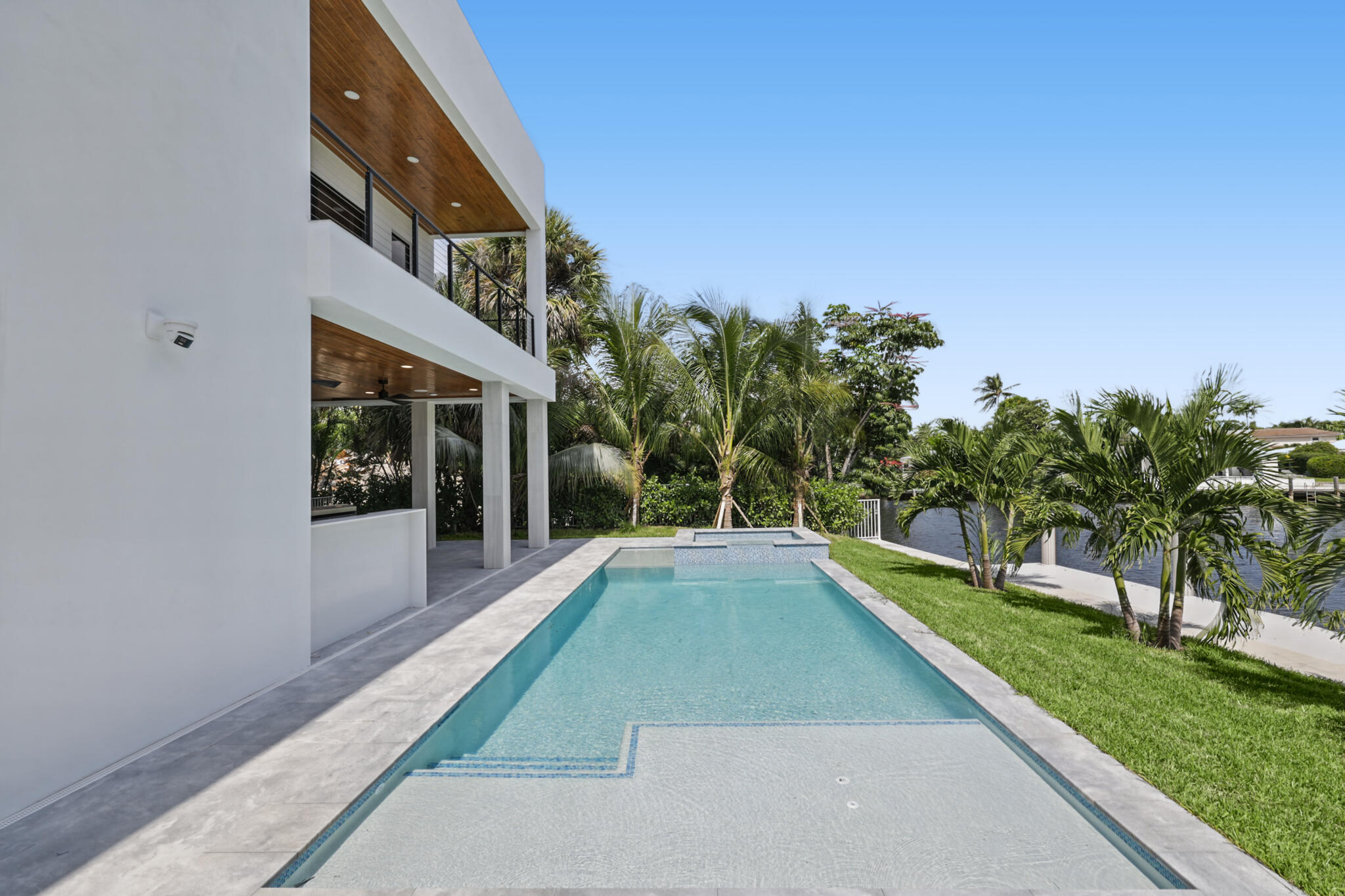 4730 NE 22ND, Lighthouse Point FL 33064