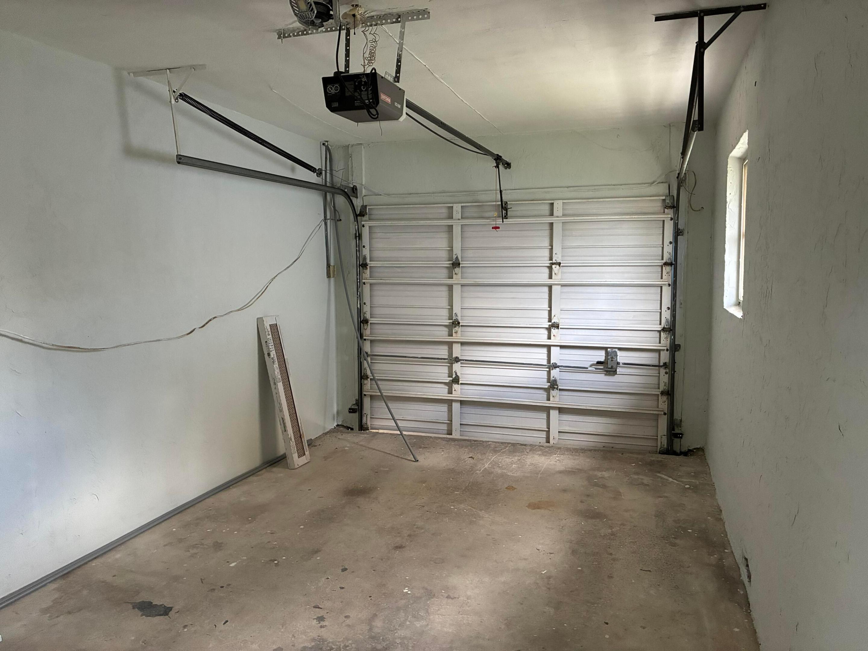 9505 NW 73RD, Tamarac FL 33321