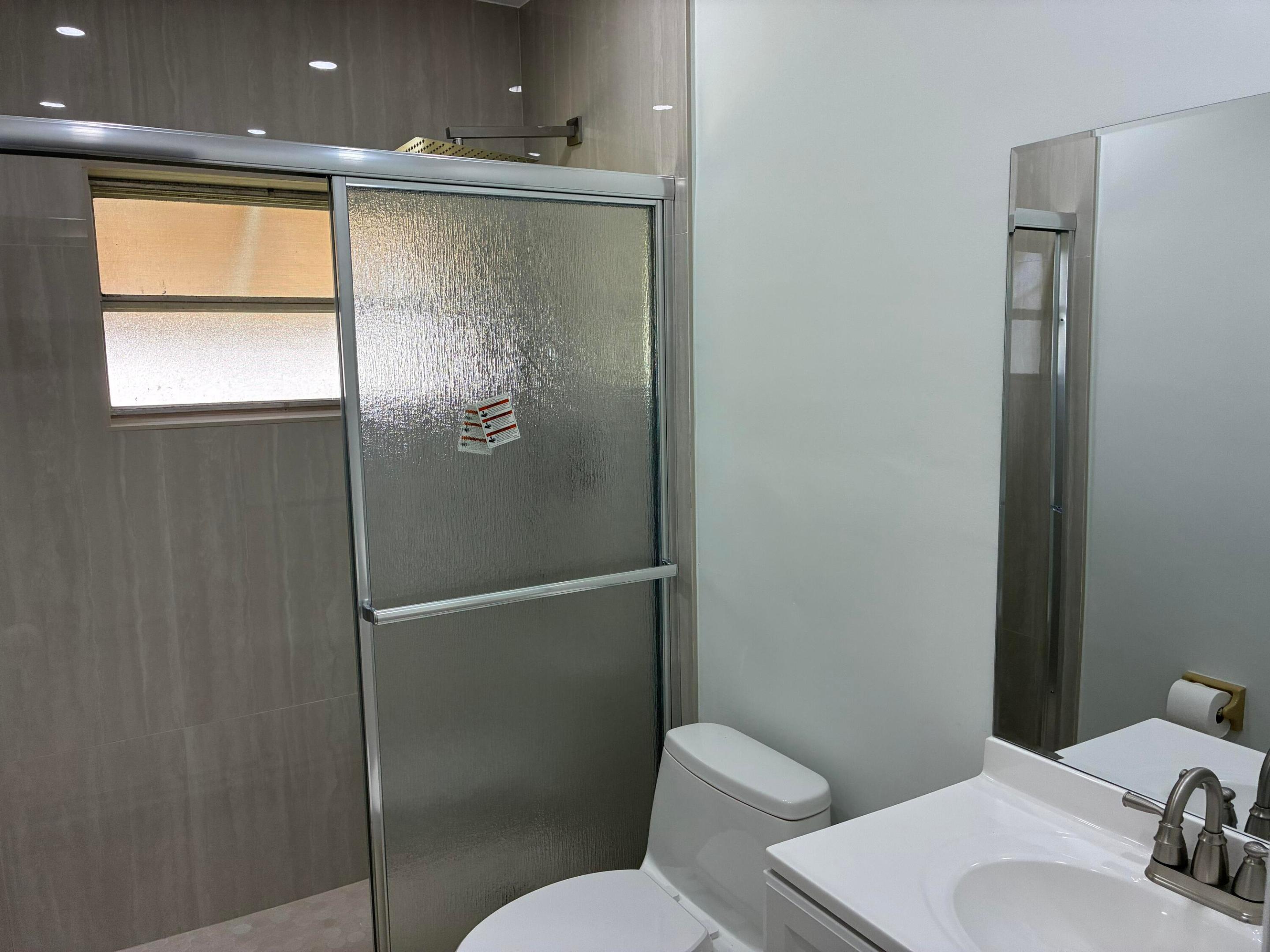 9505 NW 73RD, Tamarac FL 33321