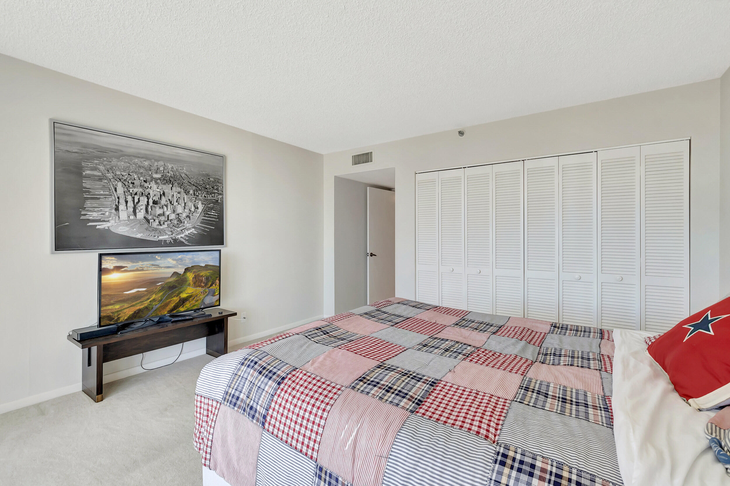 4740 S Ocean #1415, Highland Beach FL 33487