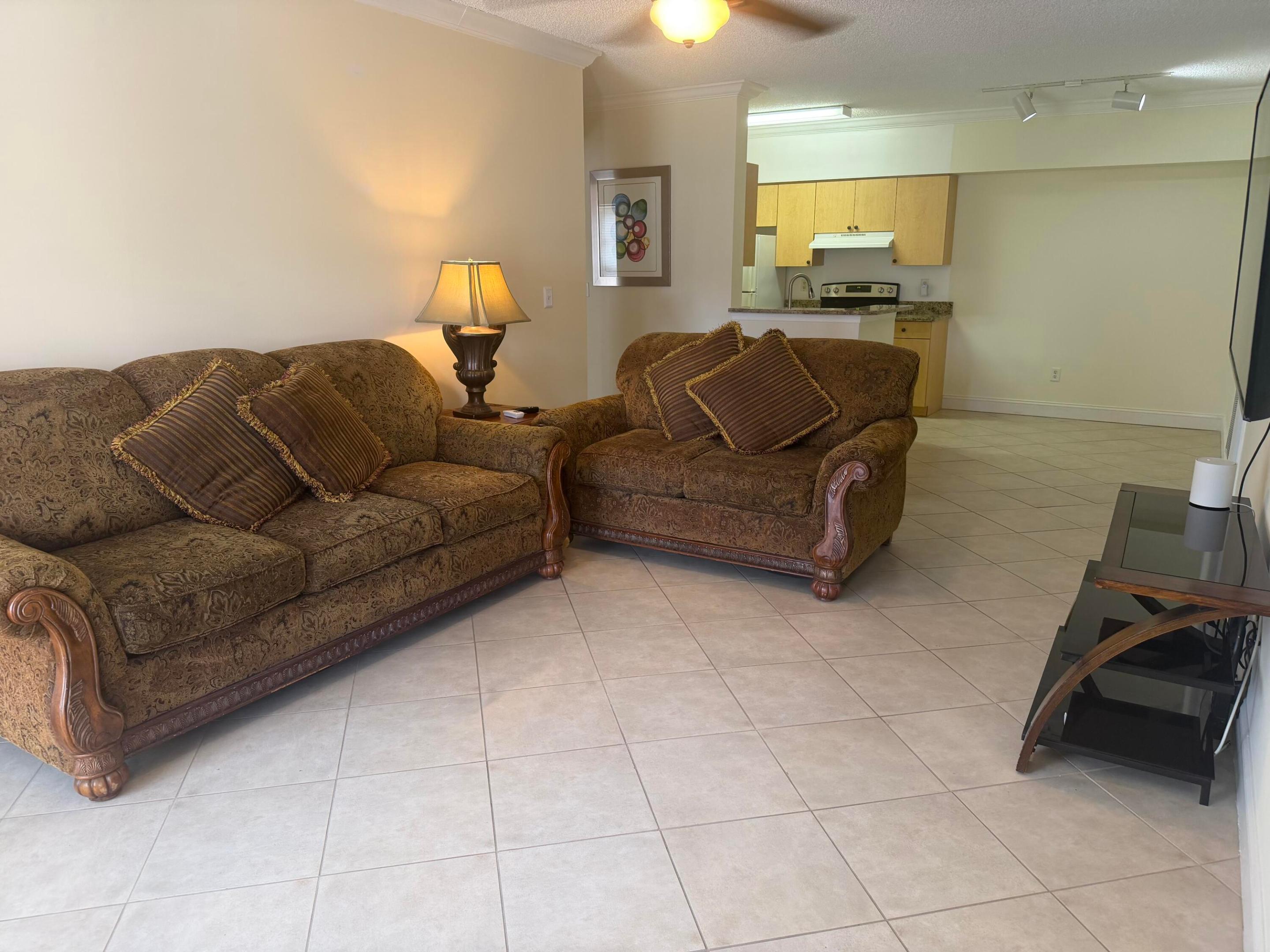10282 S FOX TRAIL #214, Royal Palm Beach FL 33411