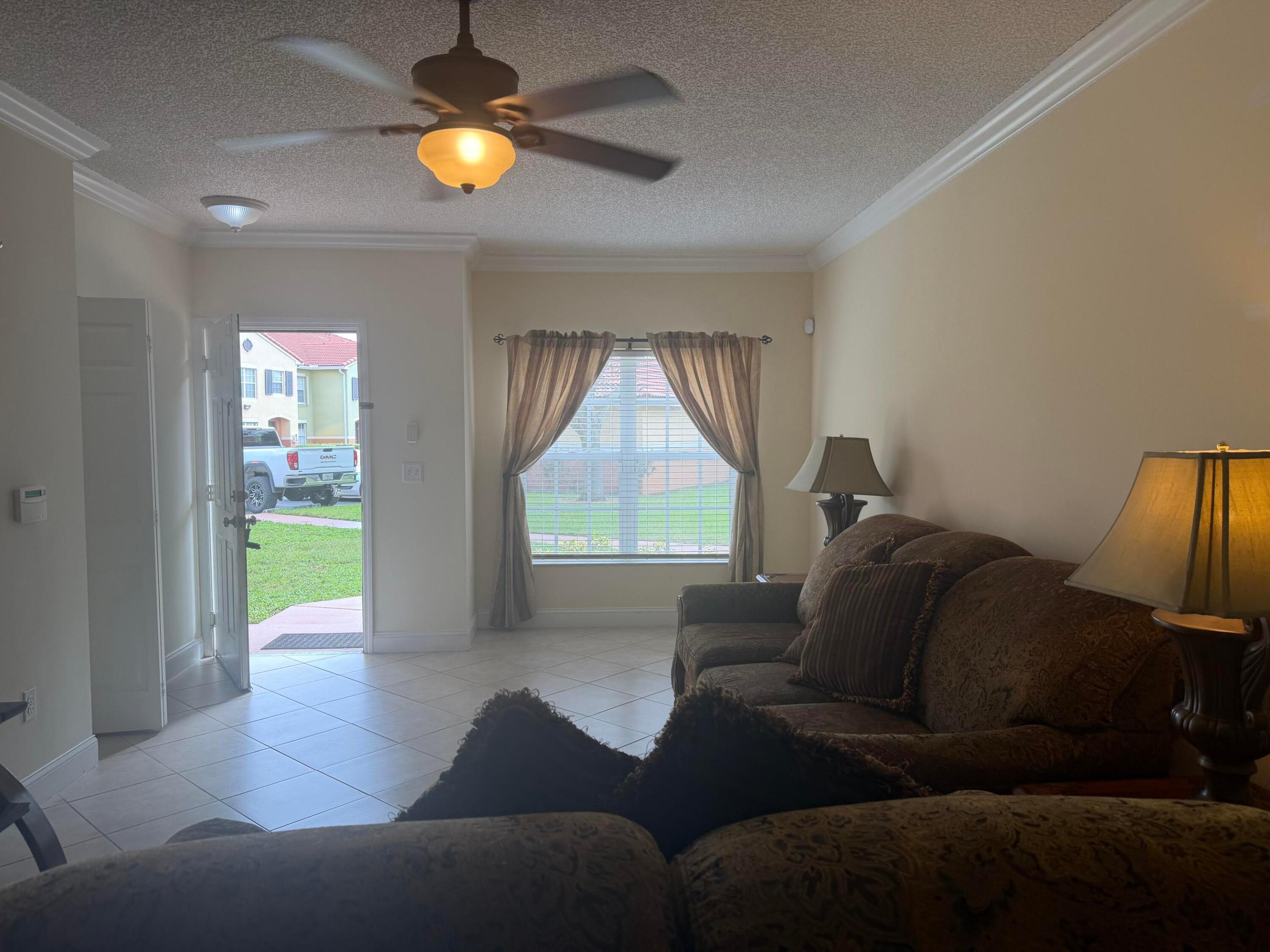 10282 S FOX TRAIL #214, Royal Palm Beach FL 33411