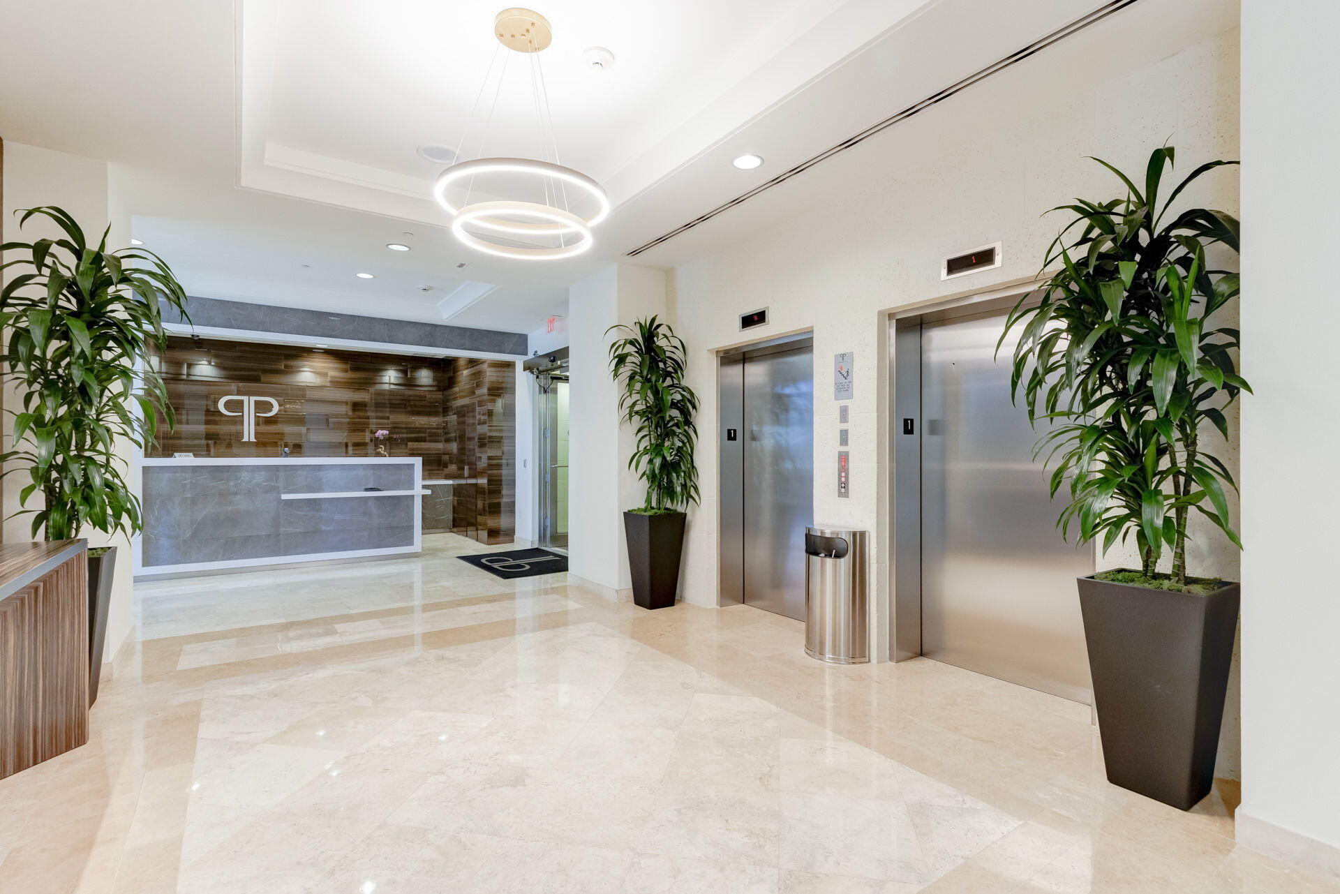 99 SE Mizner #Ph37, Boca Raton FL 33432