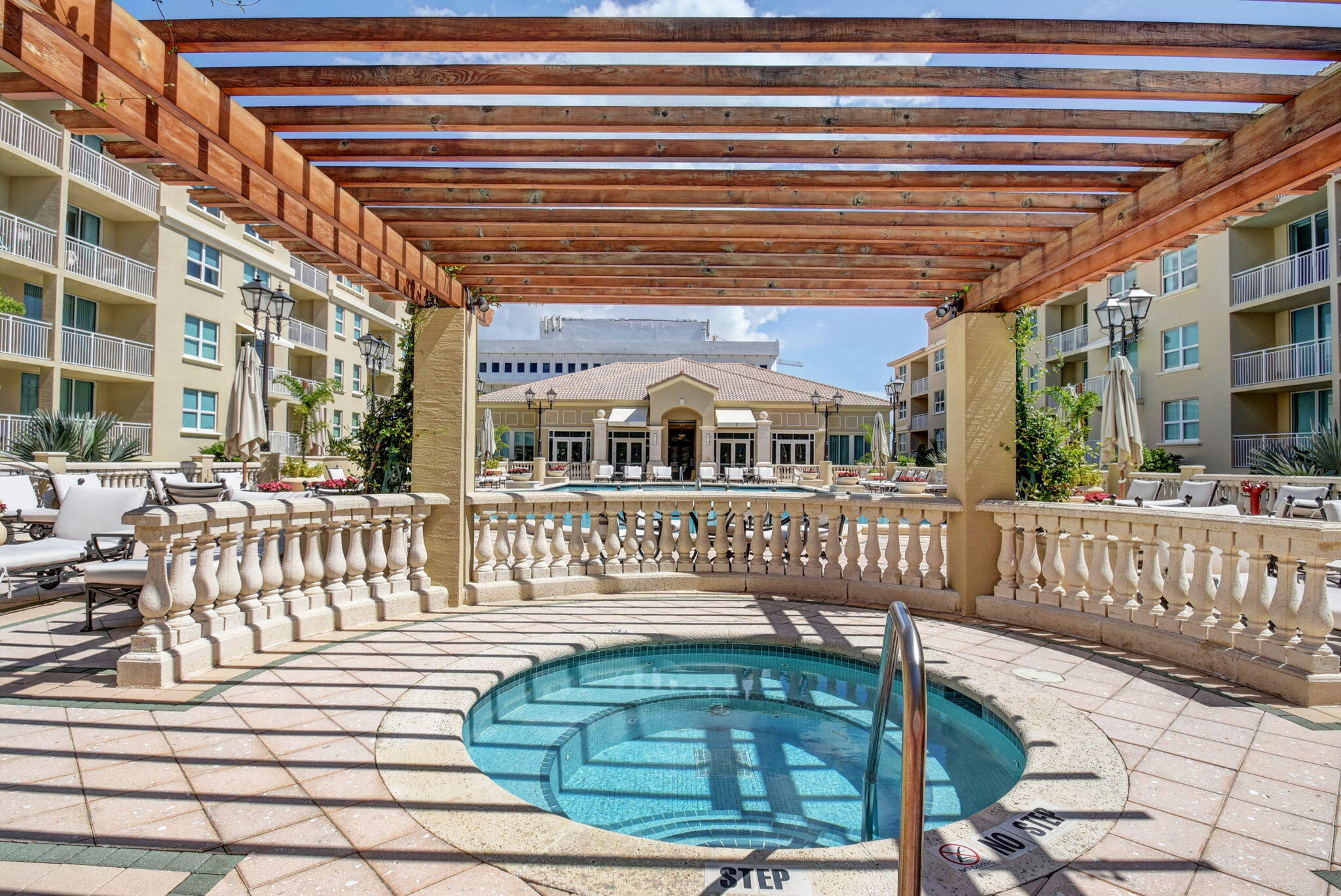 99 SE Mizner #Ph37, Boca Raton FL 33432