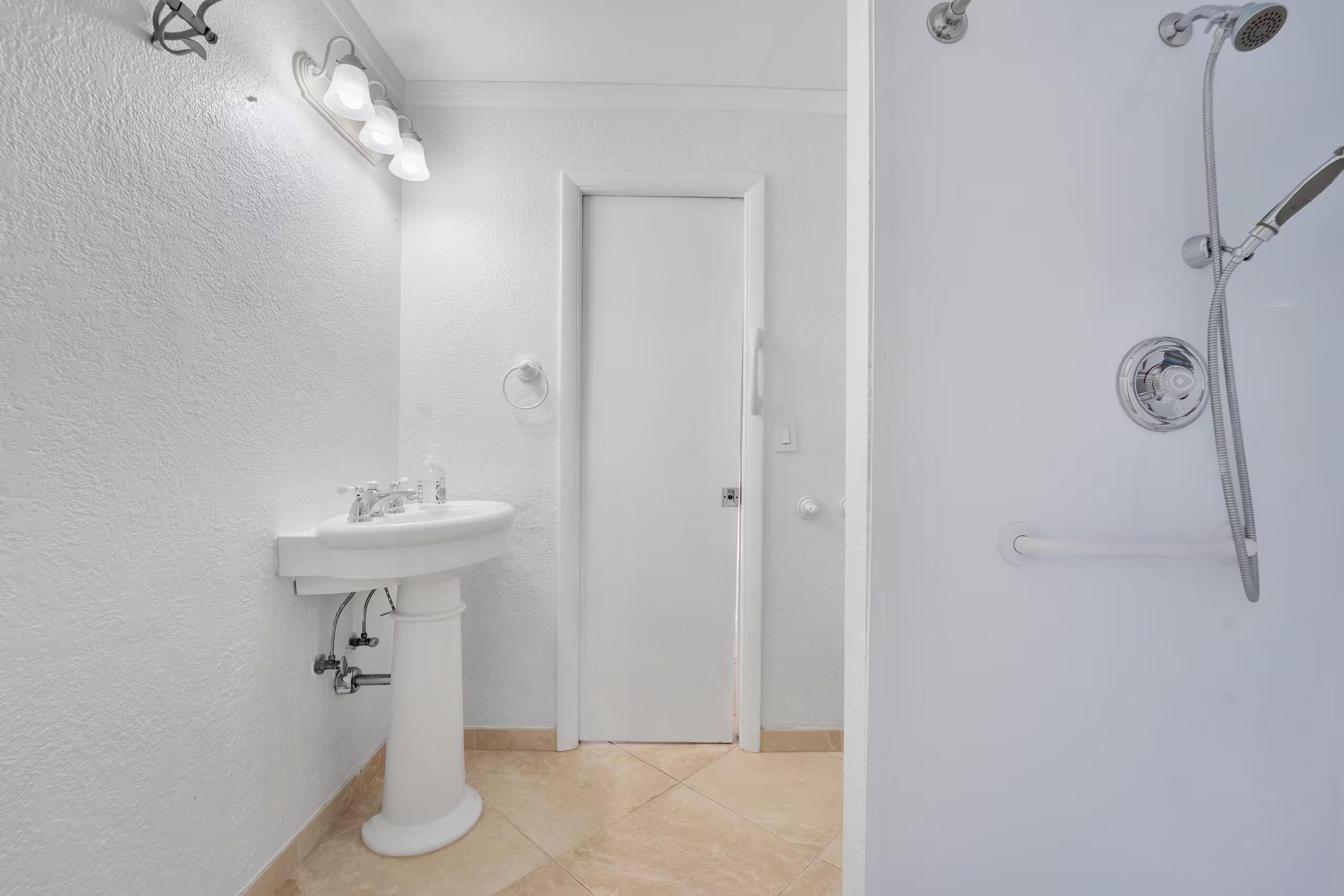 4966 NW 6TH, Coconut Creek FL 33063