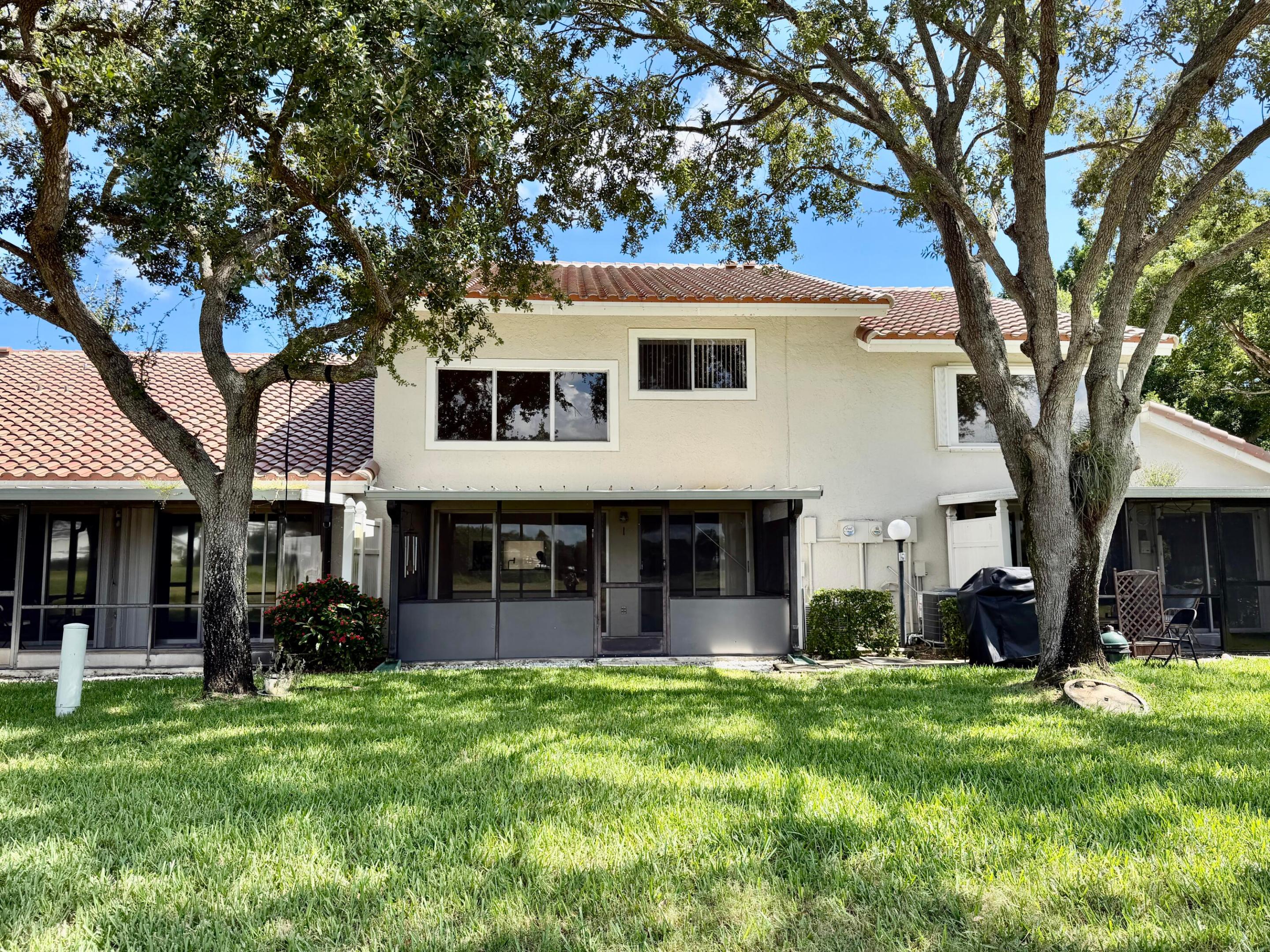 7426 PINEWALK #19-4, Margate FL 33063