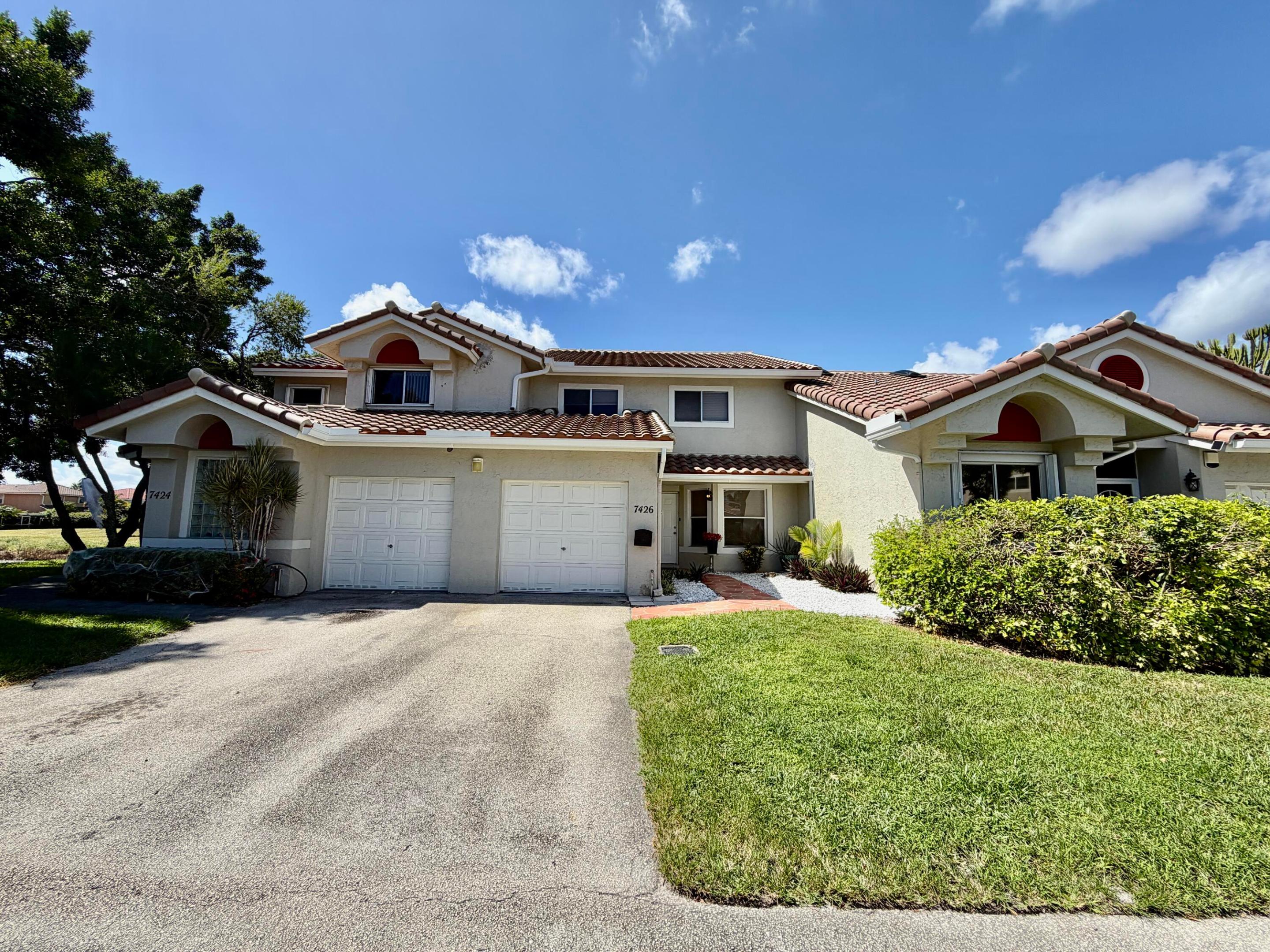 7426 PINEWALK #19-4, Margate FL 33063