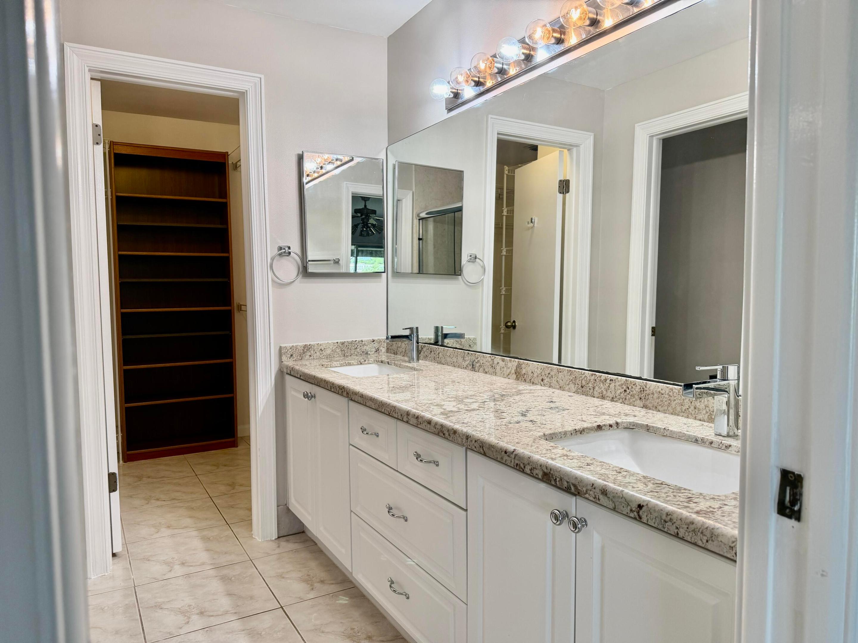 7426 PINEWALK #19-4, Margate FL 33063