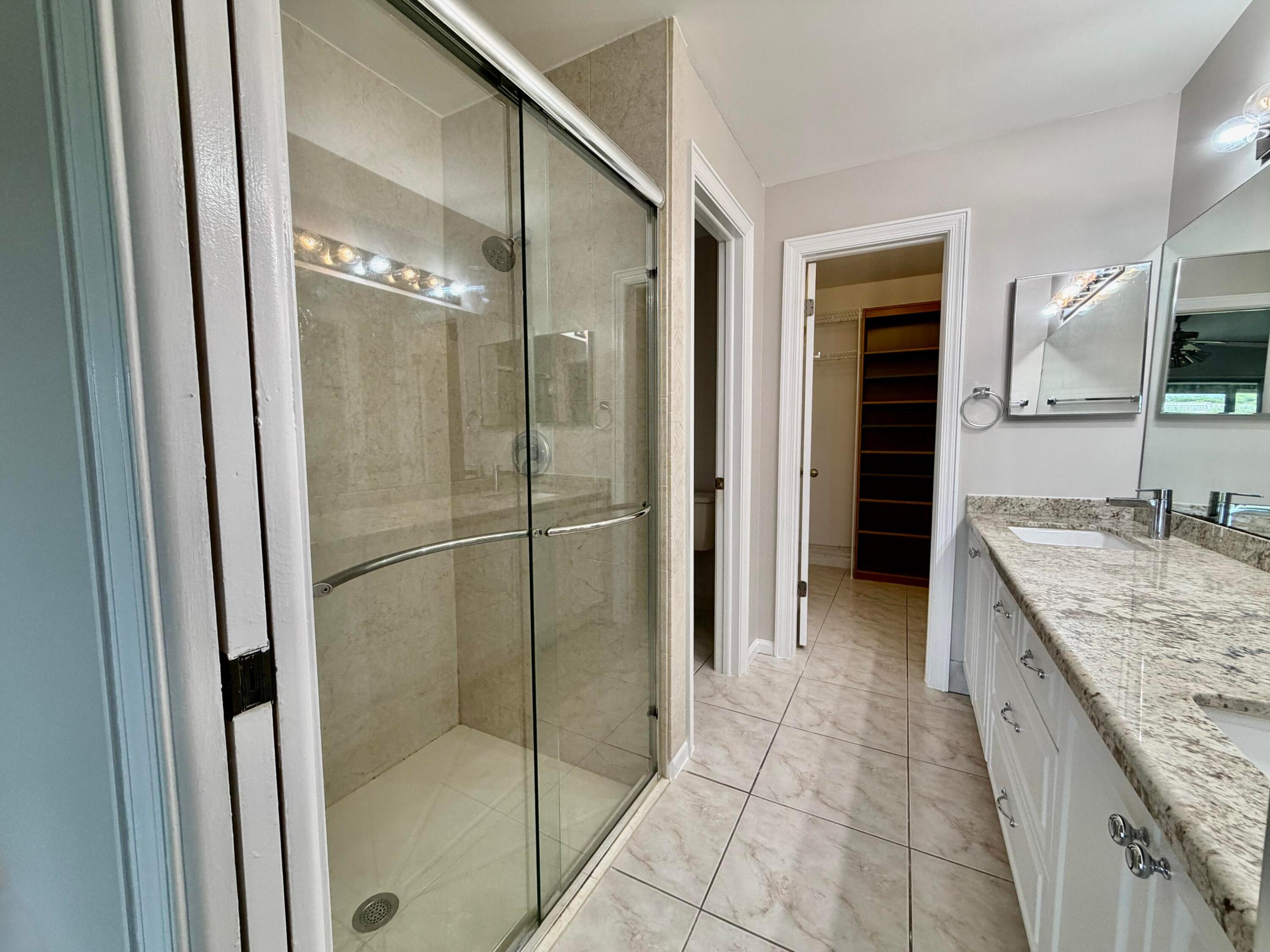 7426 PINEWALK #19-4, Margate FL 33063