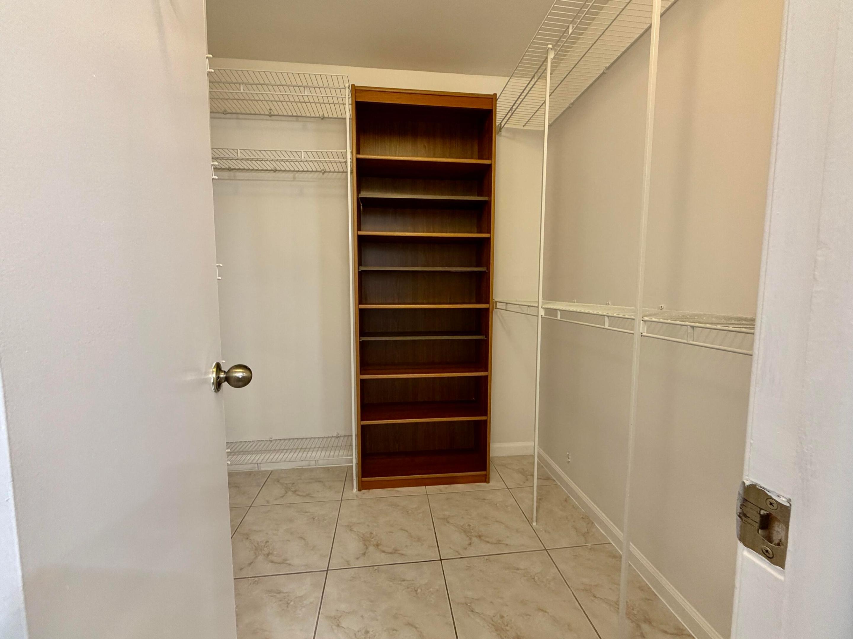7426 PINEWALK #19-4, Margate FL 33063