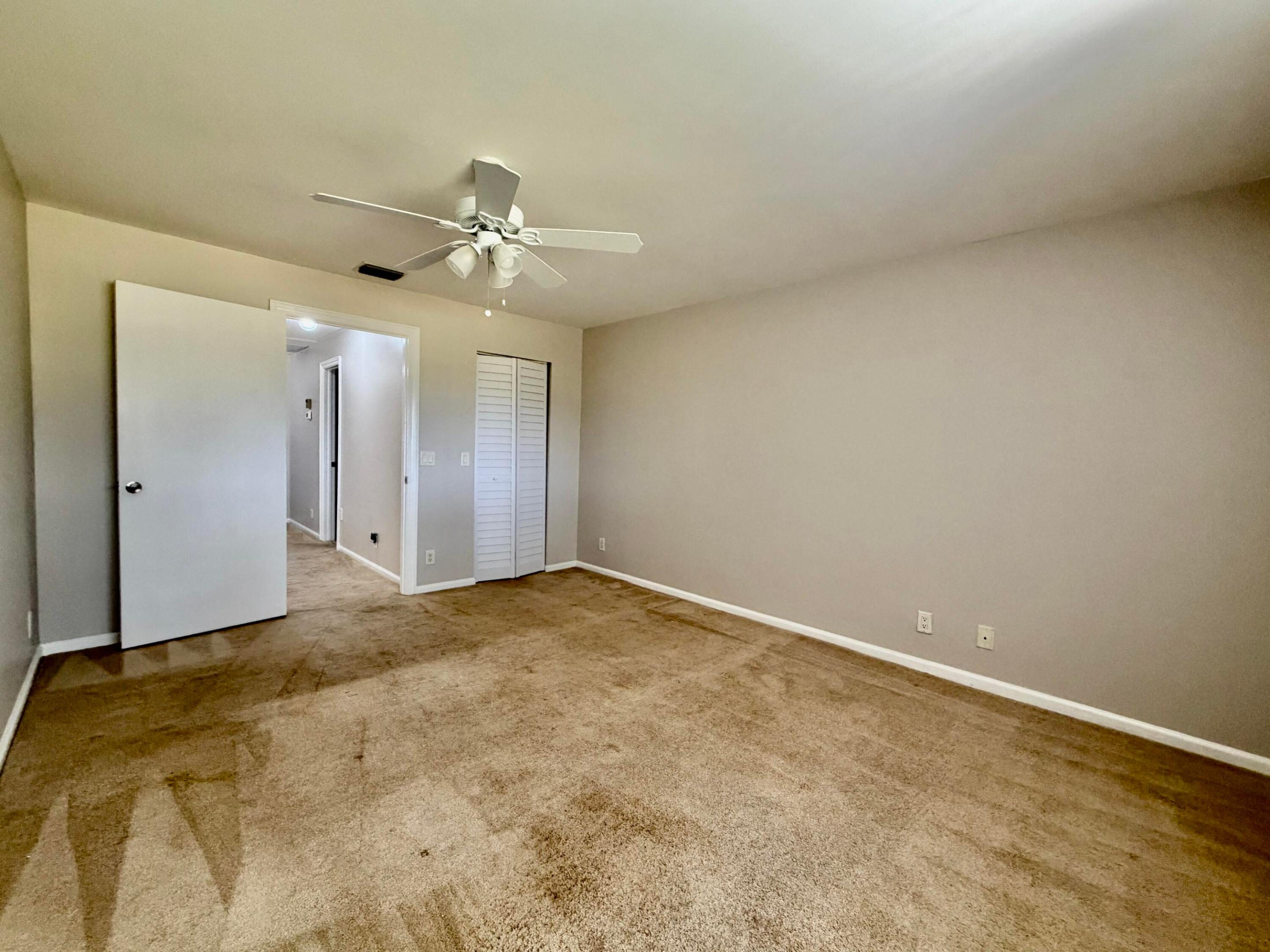 7426 PINEWALK #19-4, Margate FL 33063