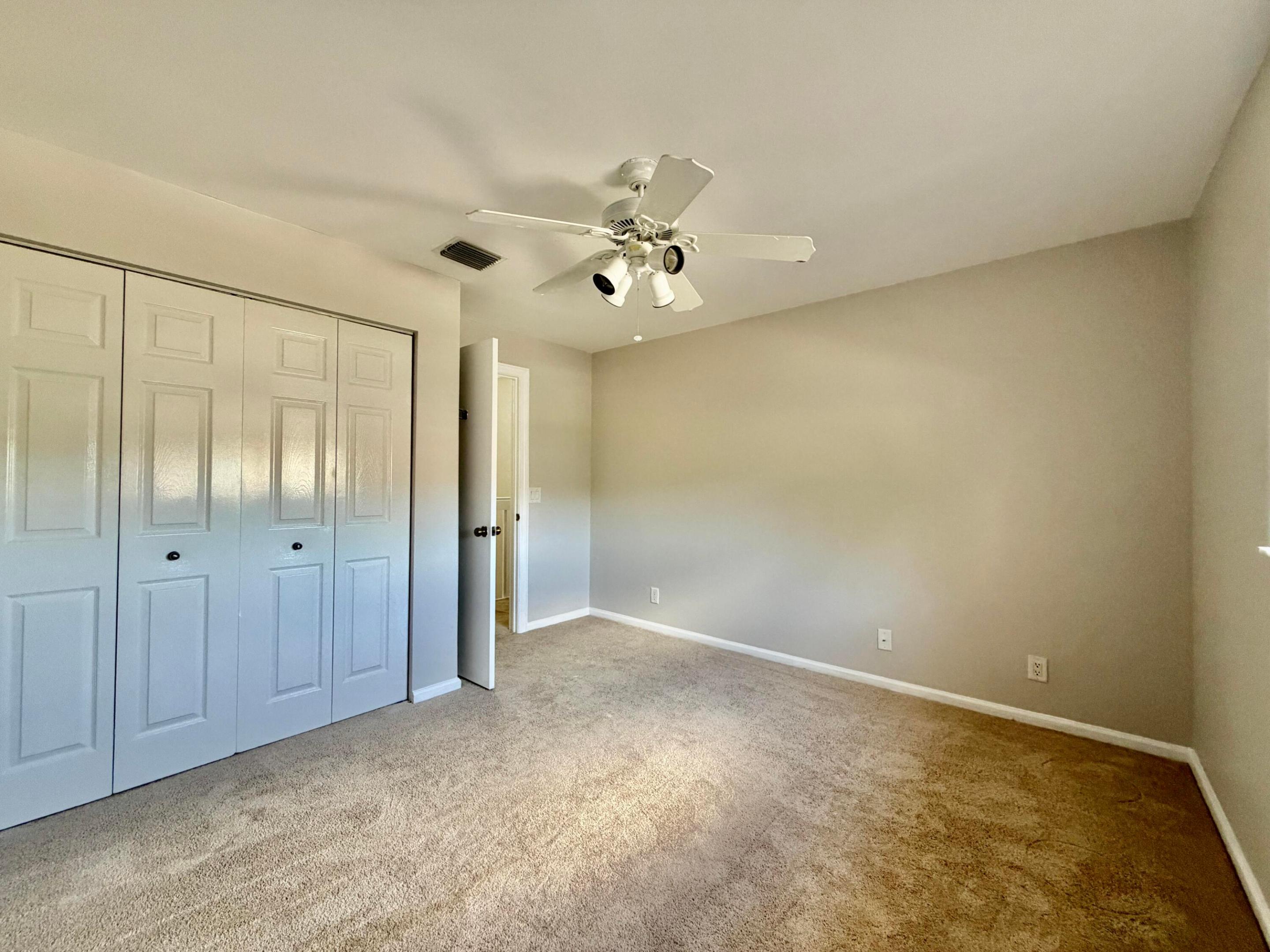 7426 PINEWALK #19-4, Margate FL 33063