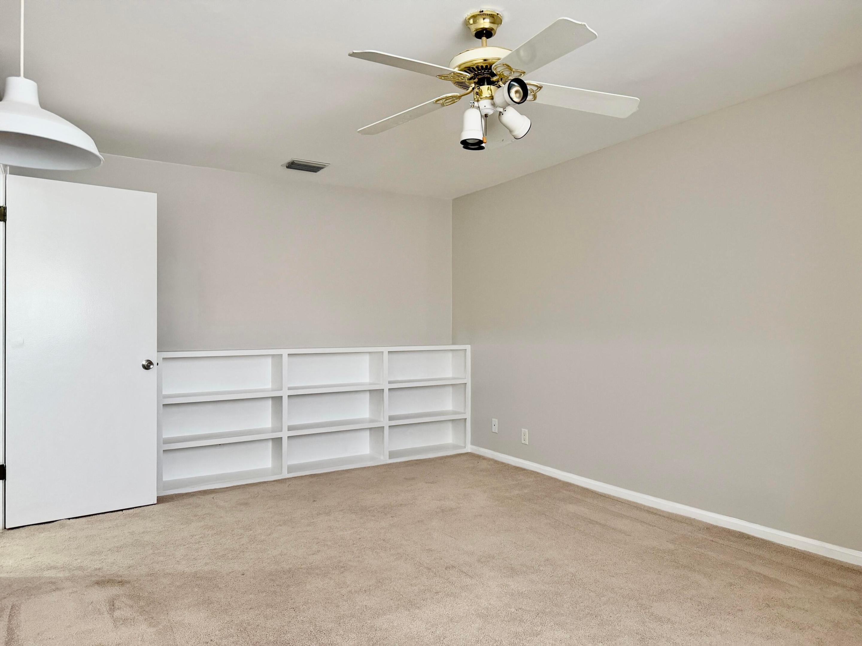7426 PINEWALK #19-4, Margate FL 33063
