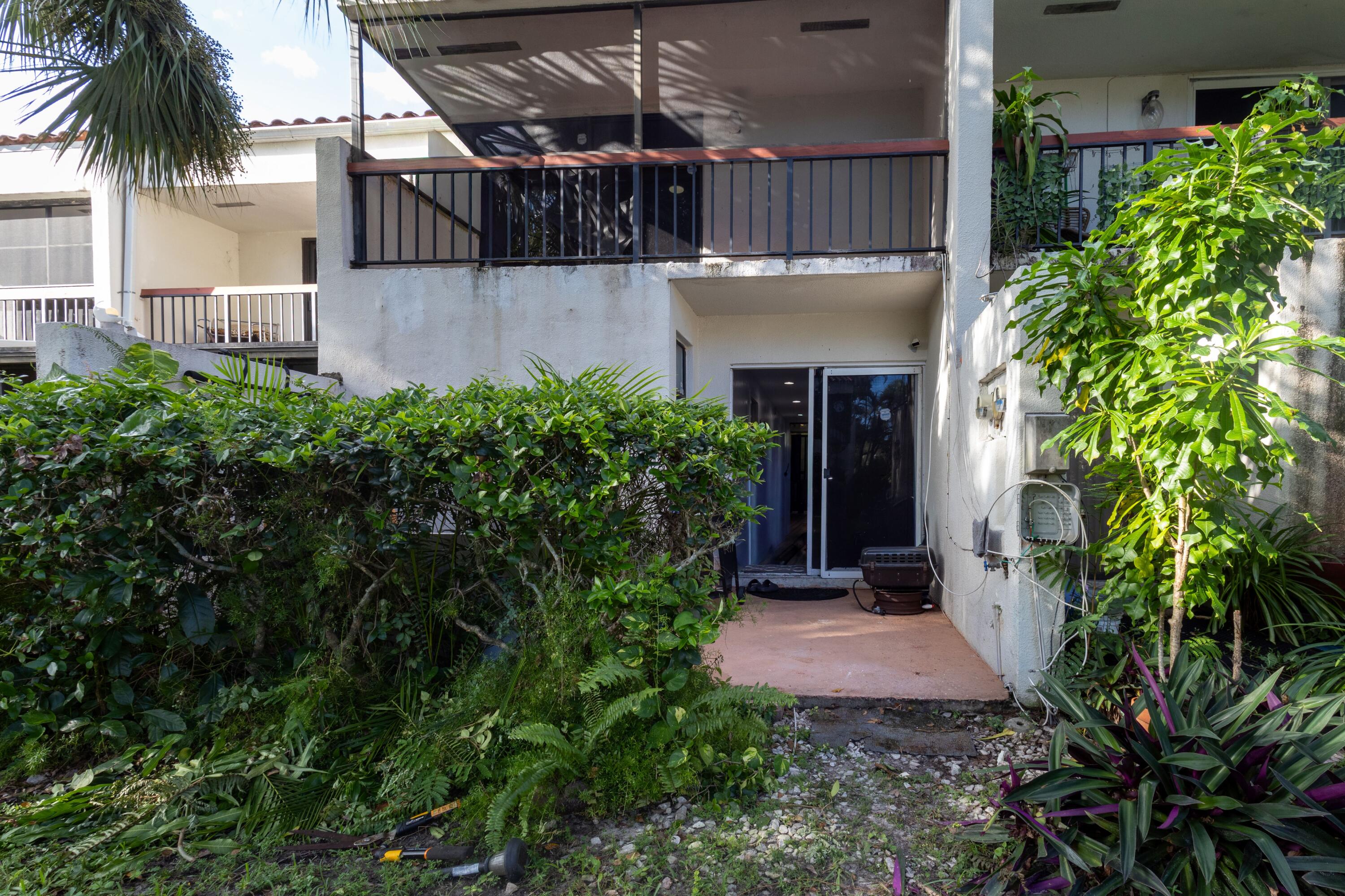 6479 Racquet Club, Lauderhill FL 33319