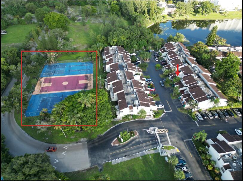 6479 Racquet Club, Lauderhill FL 33319
