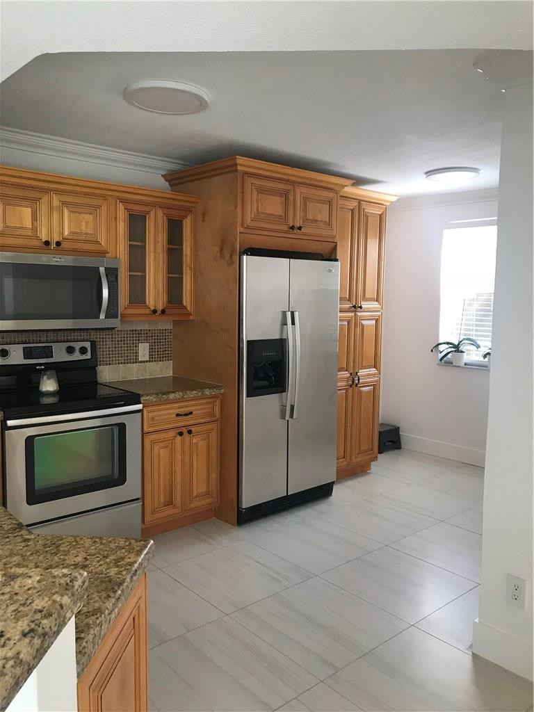 8741 WILES #202, Coral Springs FL 33067