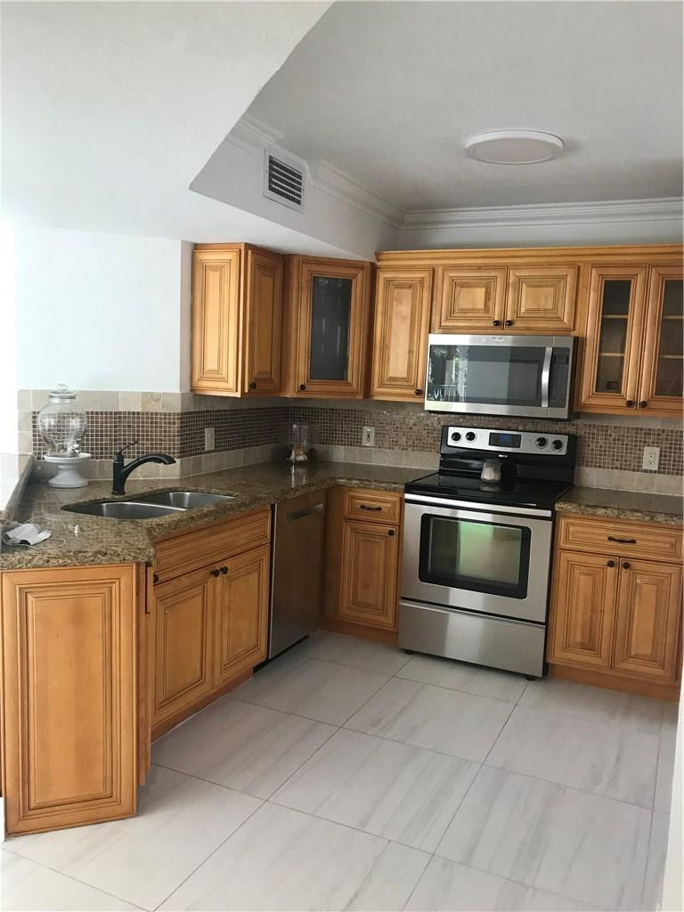 8741 WILES #202, Coral Springs FL 33067