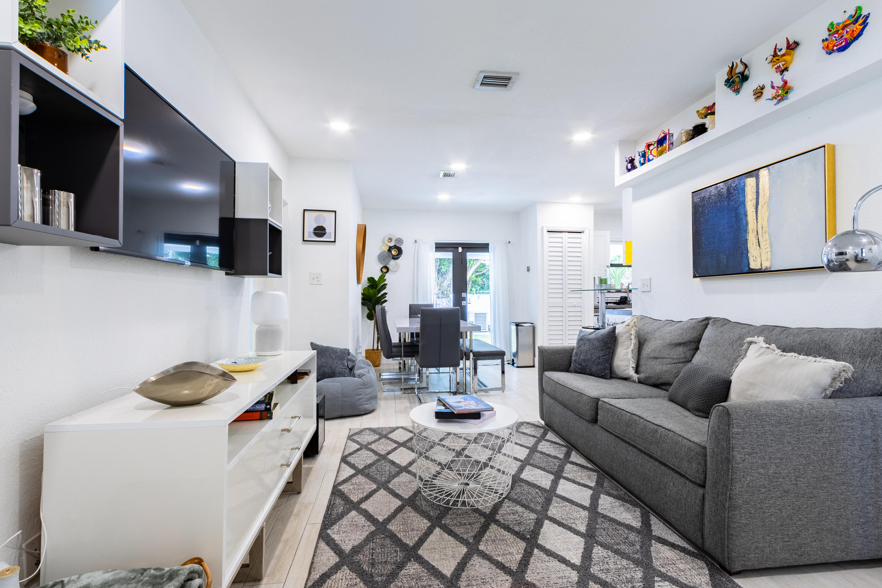 4300 SW 5TH, Miami FL 33134
