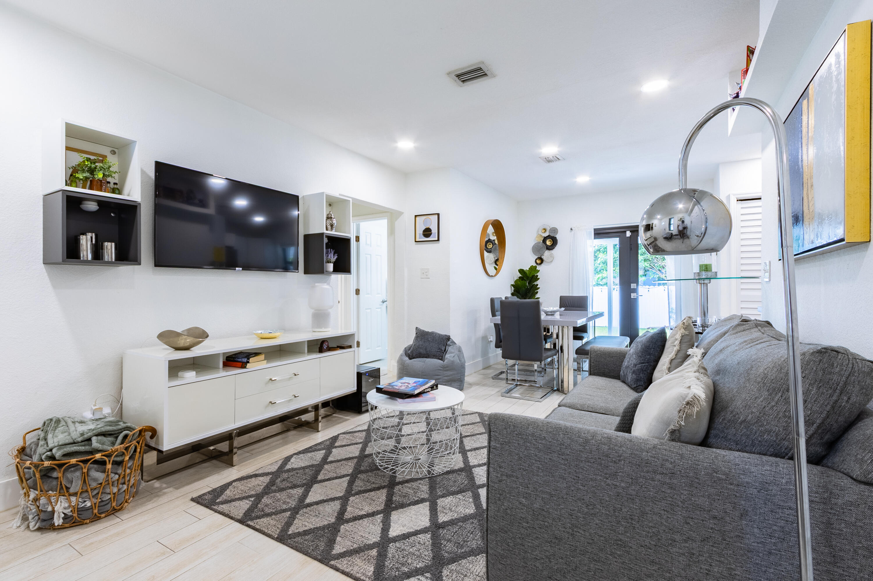 4300 SW 5TH, Miami FL 33134