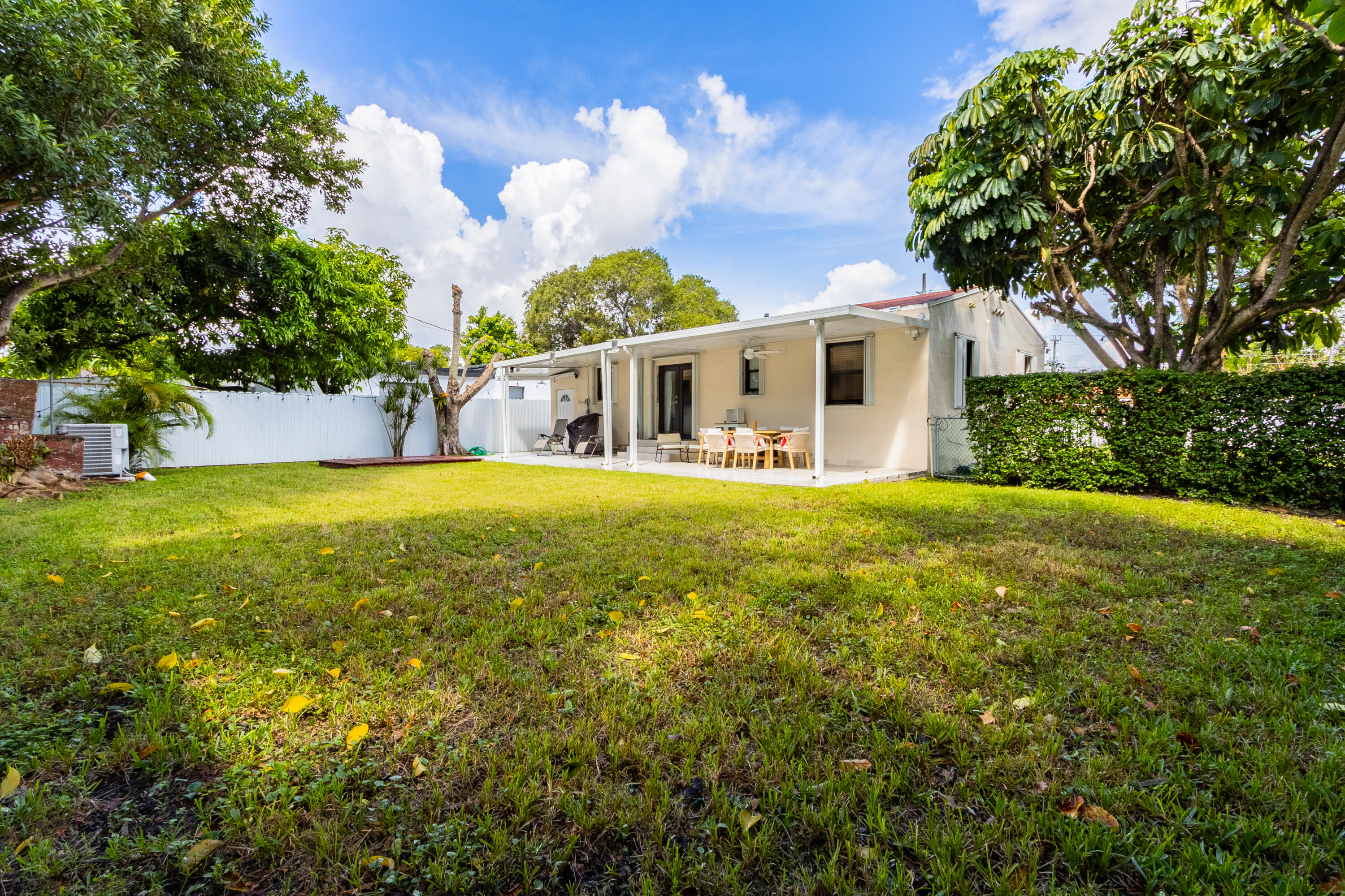 4300 SW 5TH, Miami FL 33134