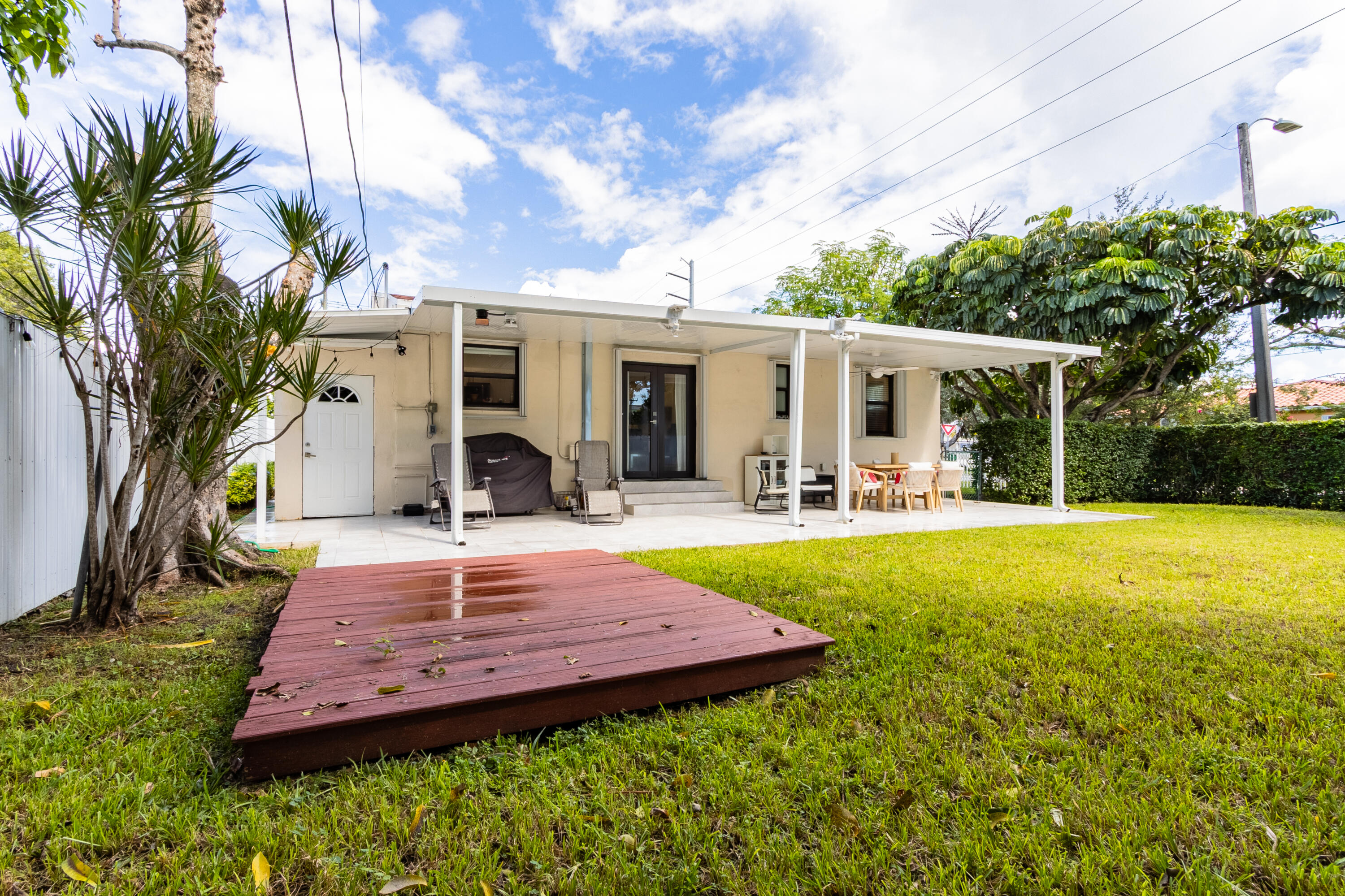 4300 SW 5TH, Miami FL 33134