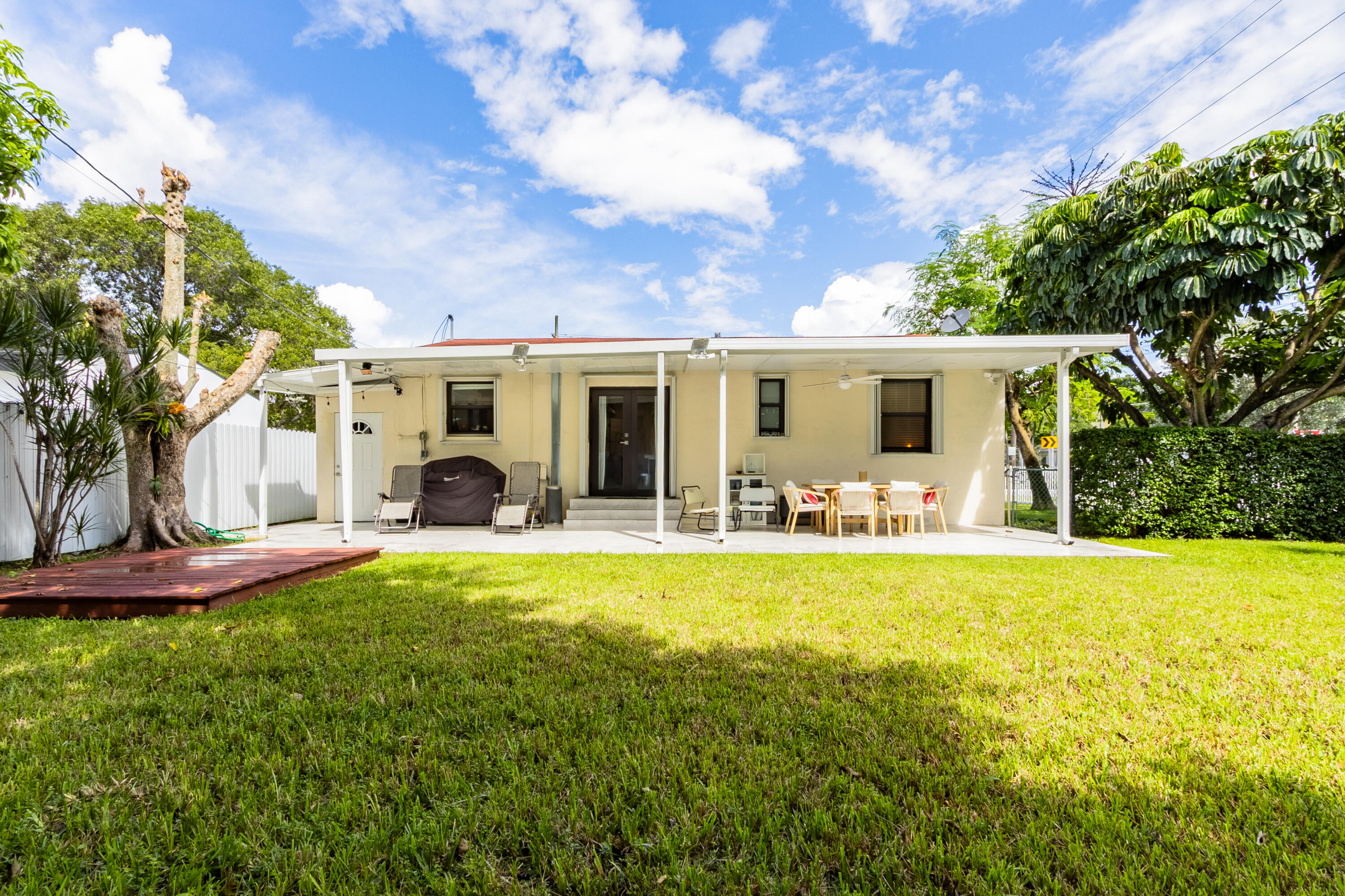 4300 SW 5TH, Miami FL 33134
