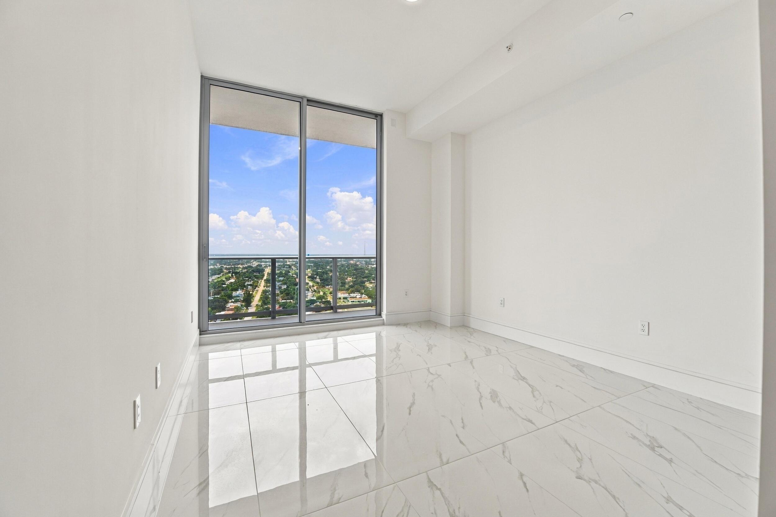 220 LAKE SHORE #2306, West Palm Beach FL 33403