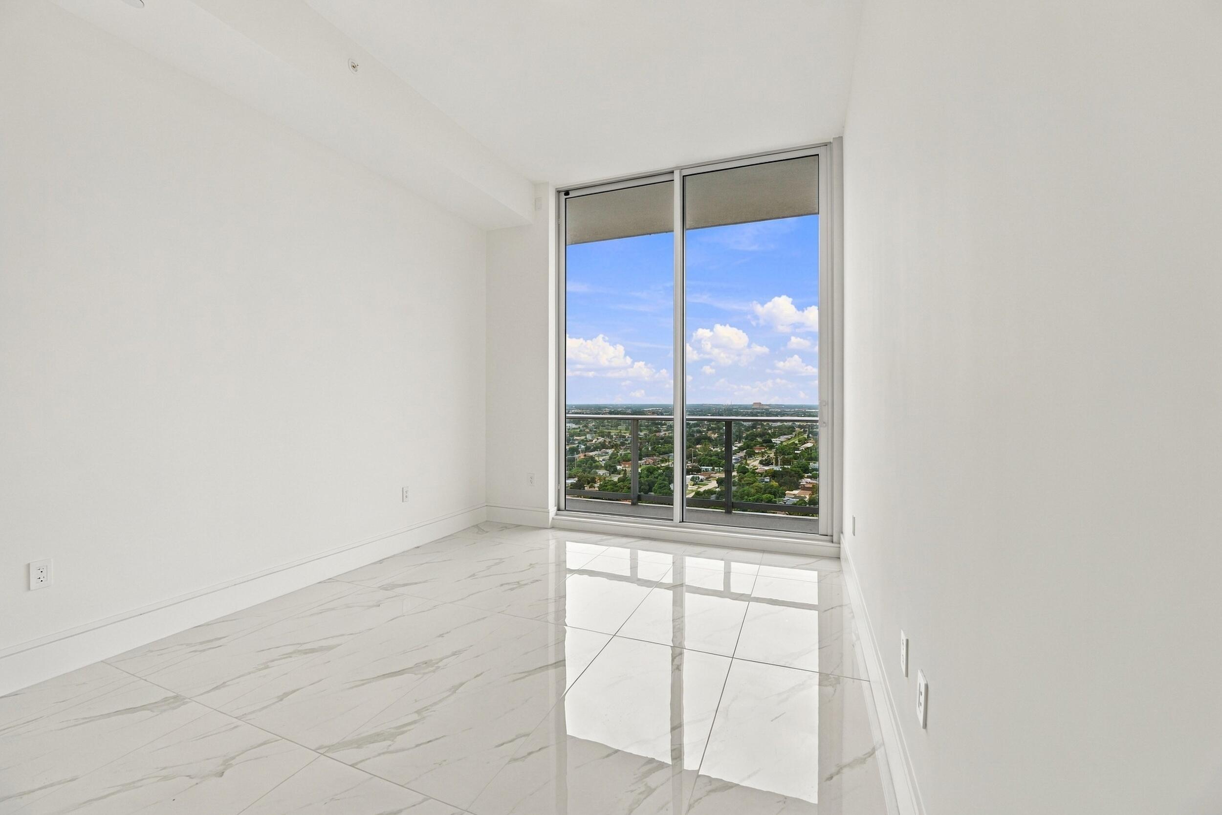 220 LAKE SHORE #2306, West Palm Beach FL 33403