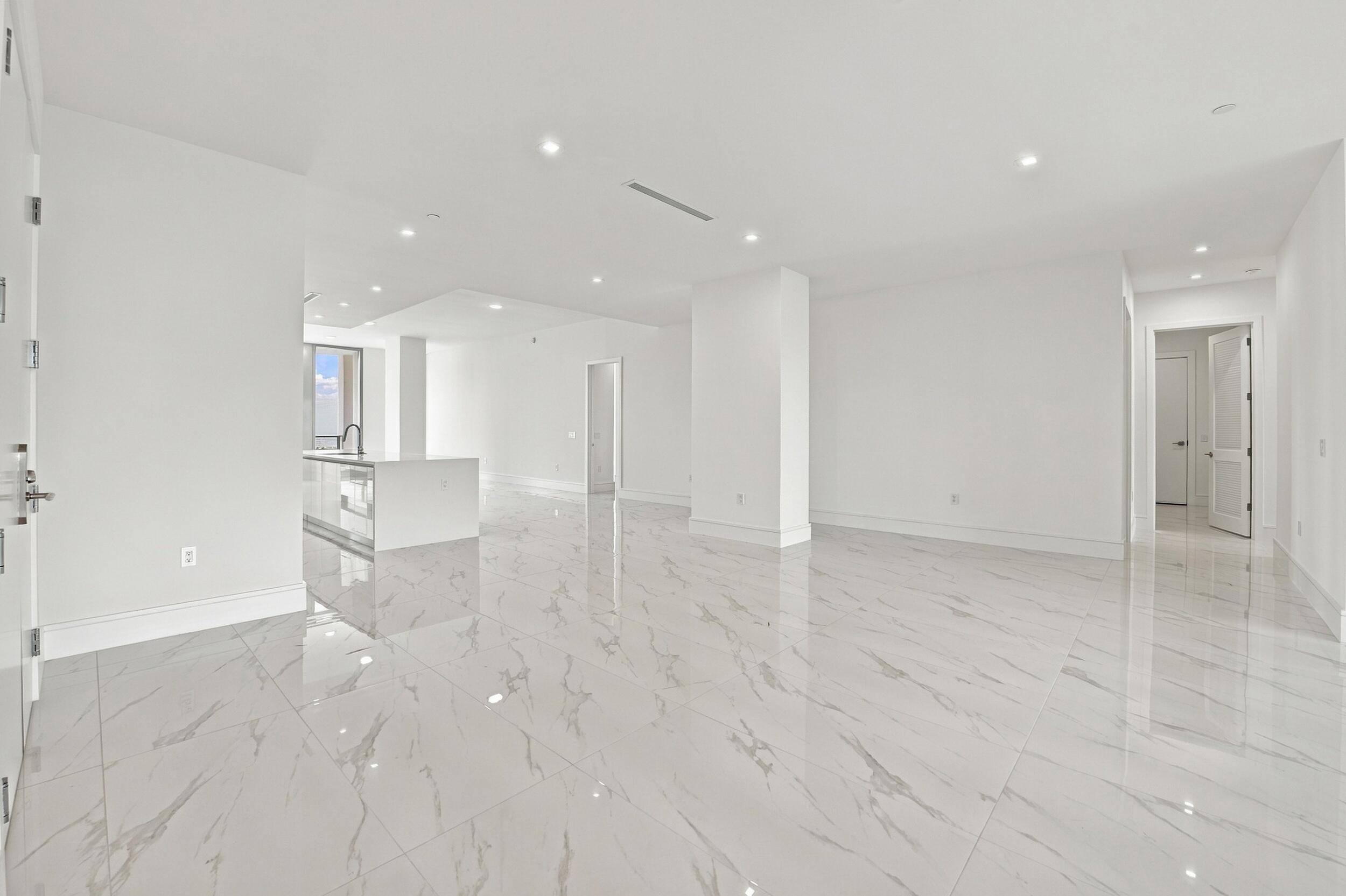 220 LAKE SHORE #2306, West Palm Beach FL 33403