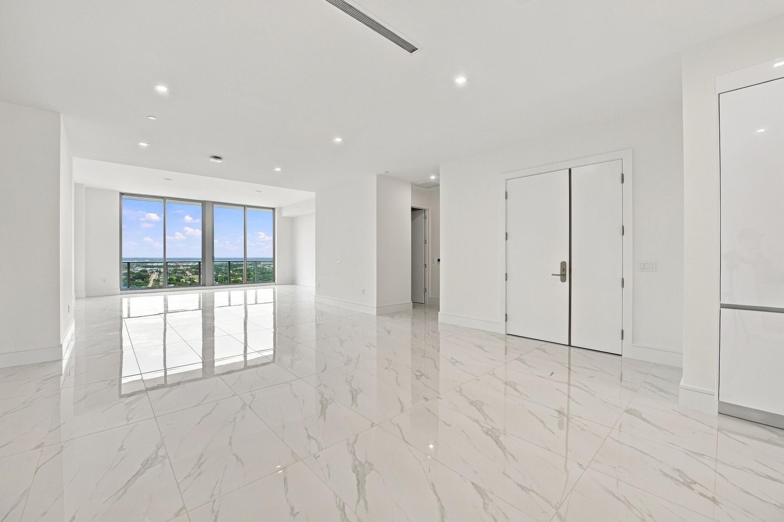 220 LAKE SHORE #2306, West Palm Beach FL 33403