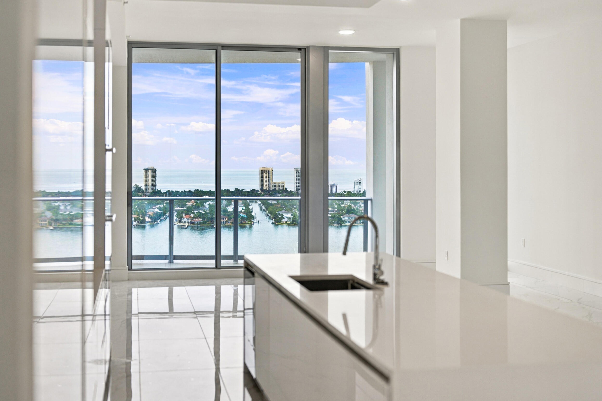 220 LAKE SHORE #2306, West Palm Beach FL 33403