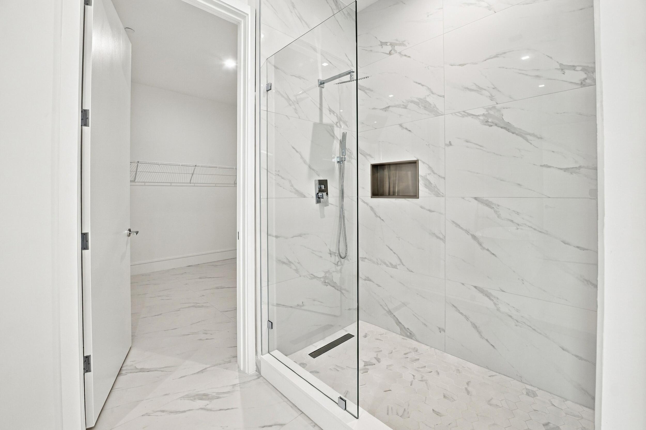 220 LAKE SHORE #2306, West Palm Beach FL 33403