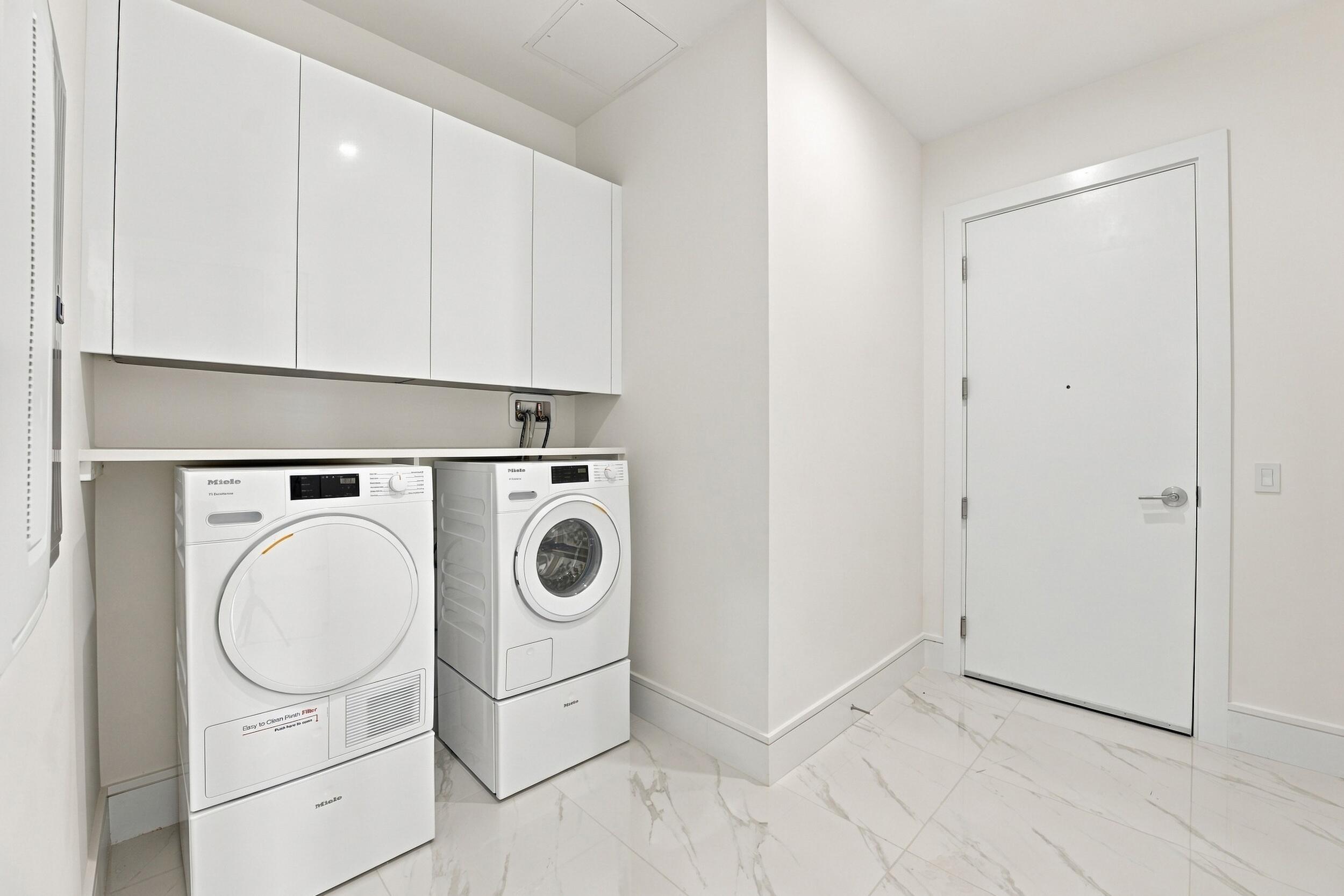 220 LAKE SHORE #2306, West Palm Beach FL 33403