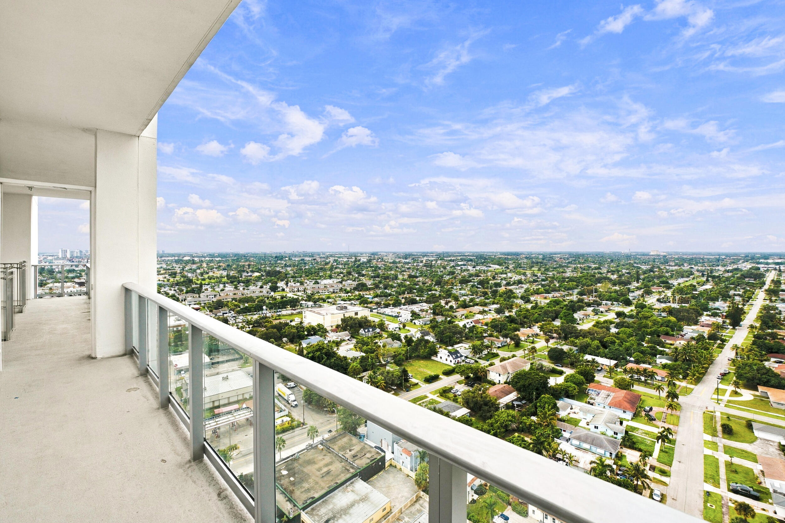 220 LAKE SHORE #2306, West Palm Beach FL 33403