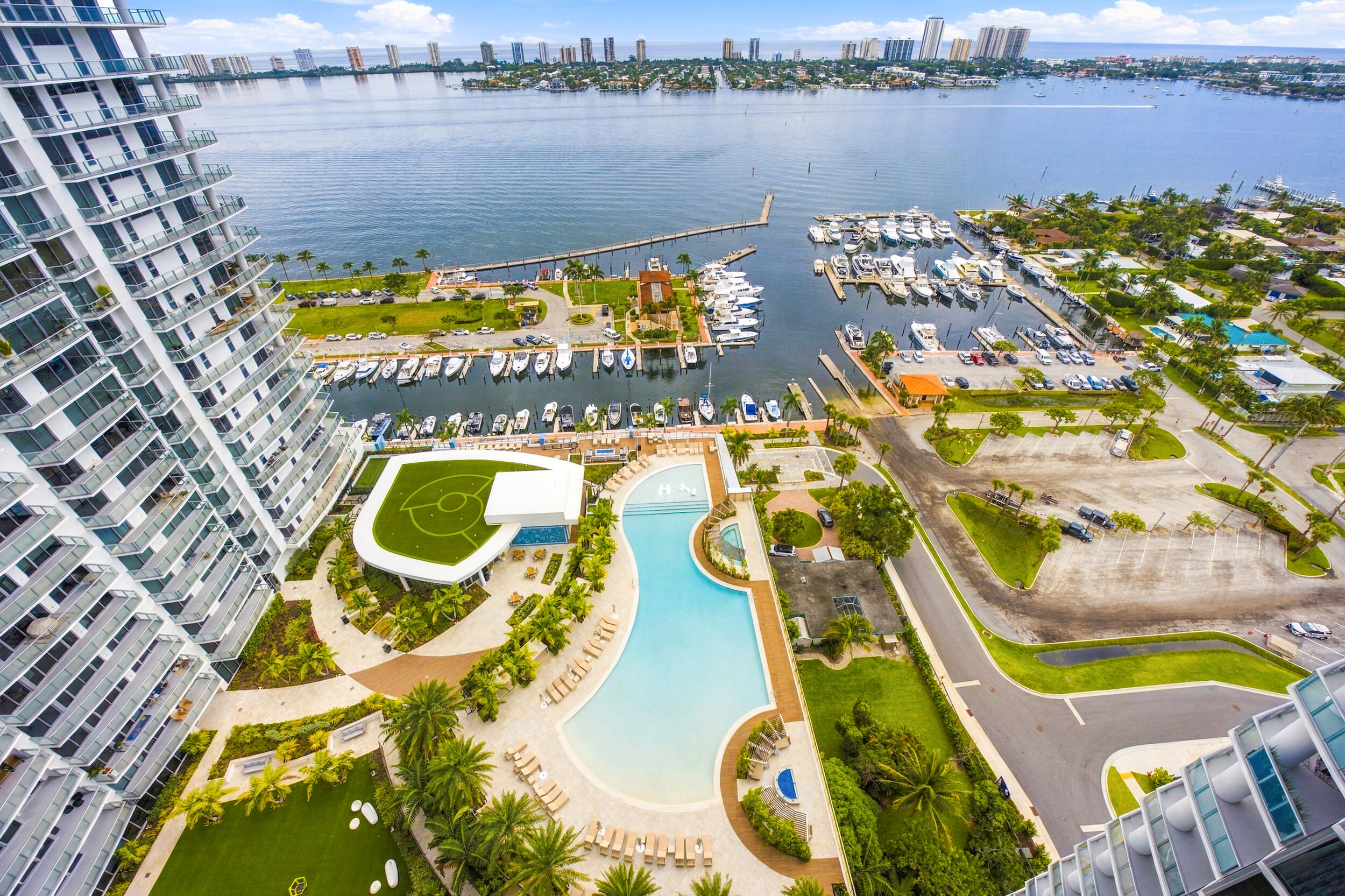 220 LAKE SHORE #2306, West Palm Beach FL 33403