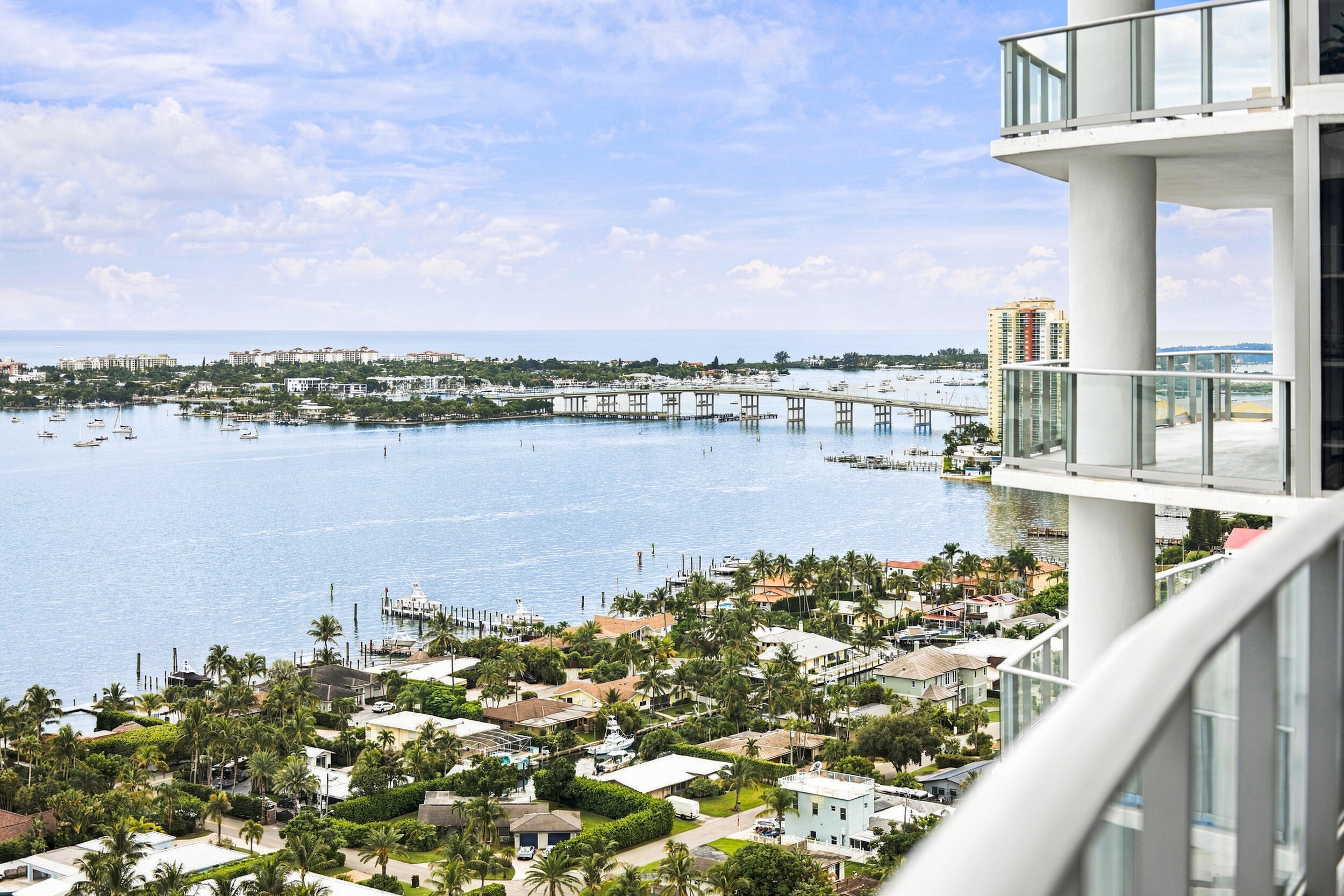 220 LAKE SHORE #2306, West Palm Beach FL 33403